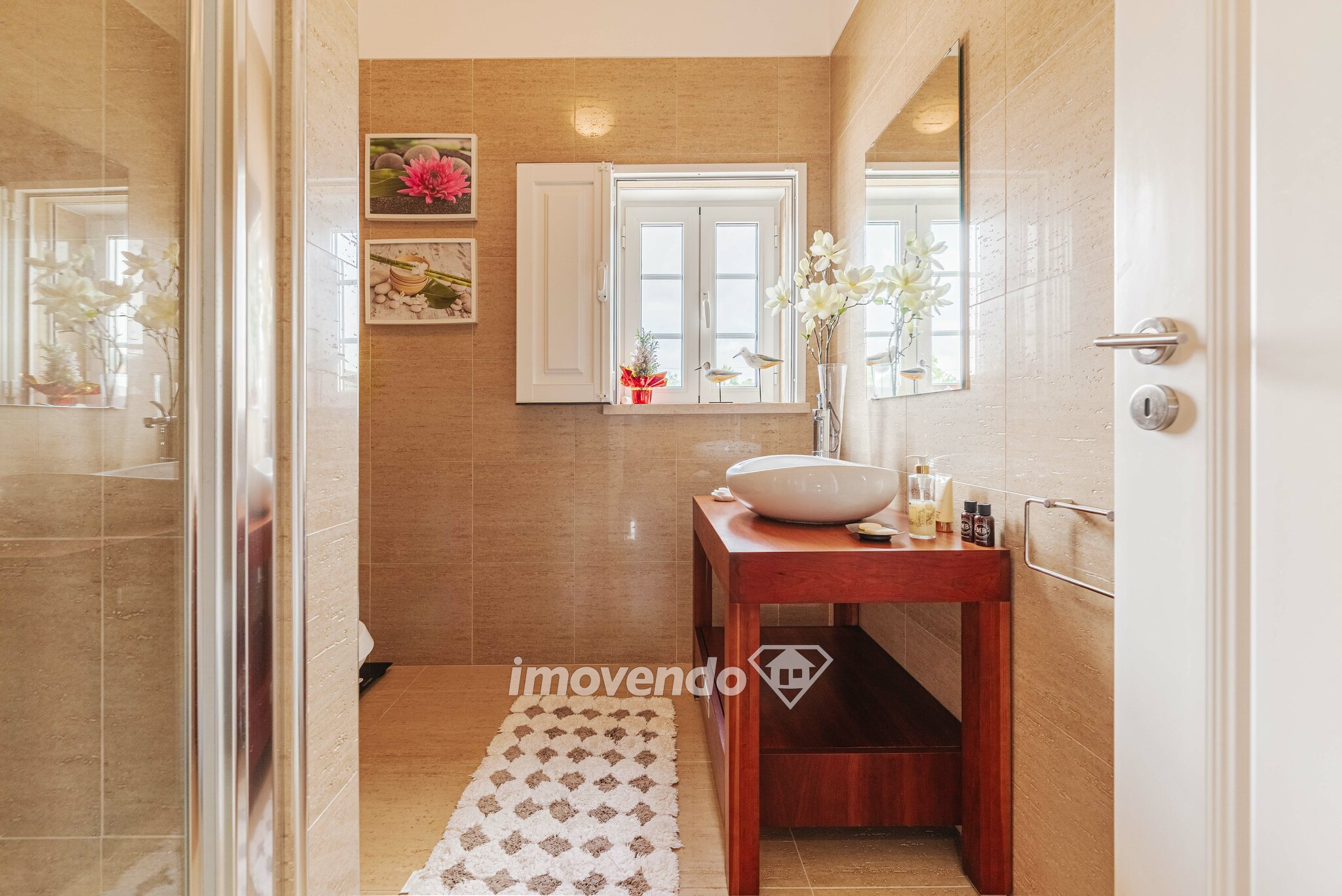 Moradia de luxo T4 exclusiva, com piscina e três garagens, em Mafra