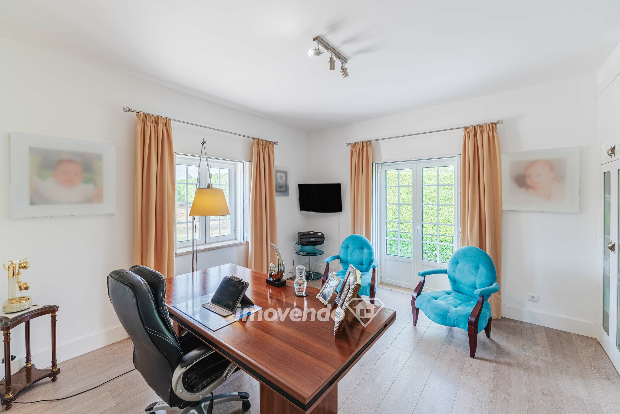 Moradia de luxo T4 exclusiva, com piscina e três garagens, em Mafra