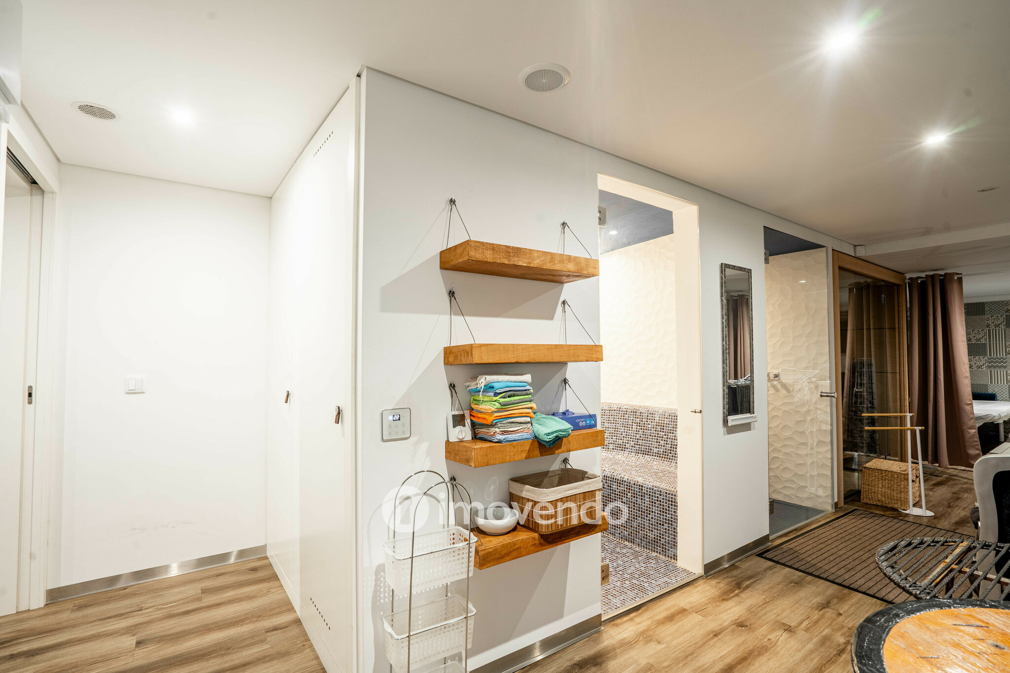 Moradia T4 de luxo, com piscina salinizada e aquecida, na Madalena