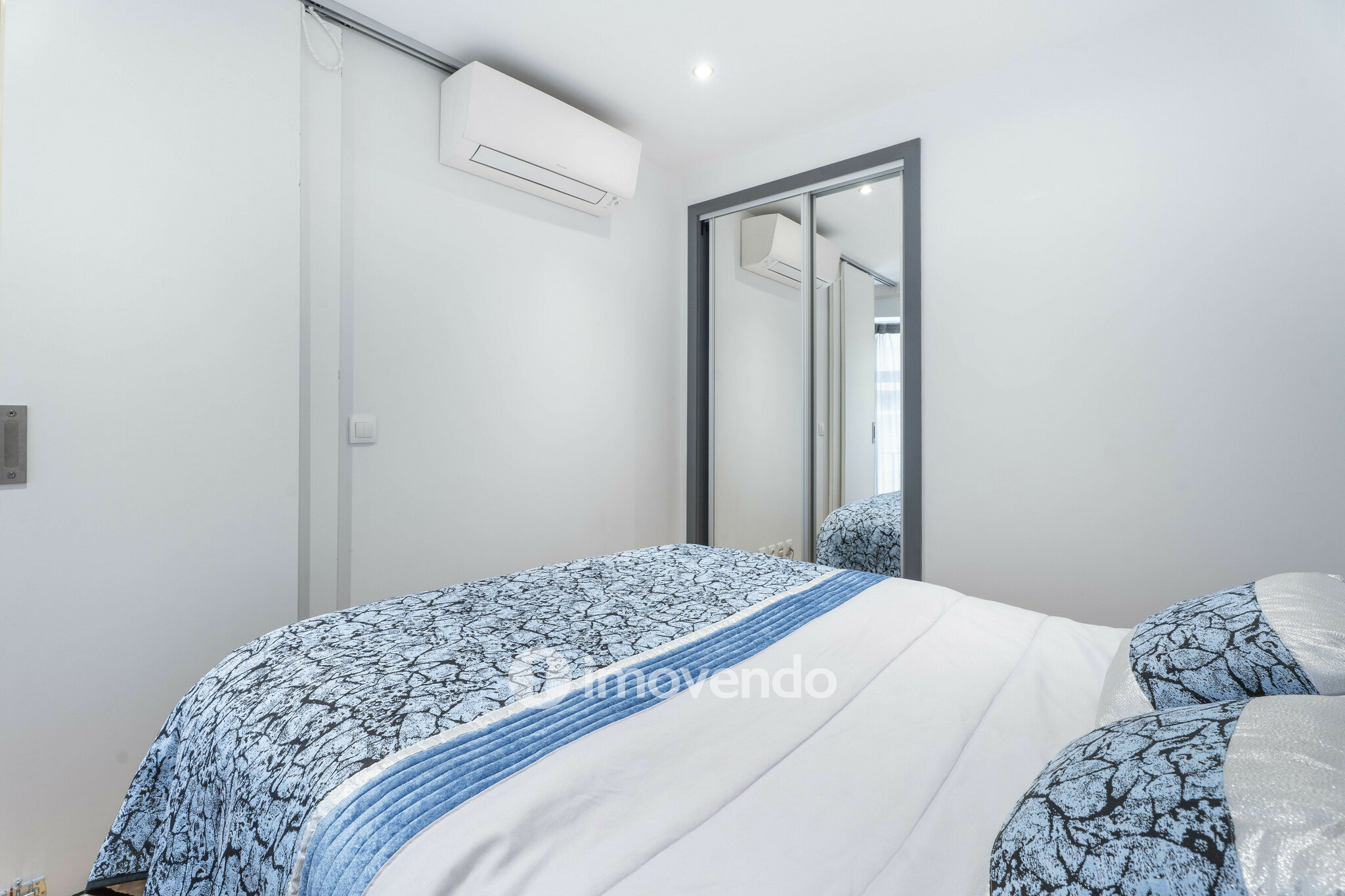 Apartamento T2 totalmente remodelado, no centro do Porto