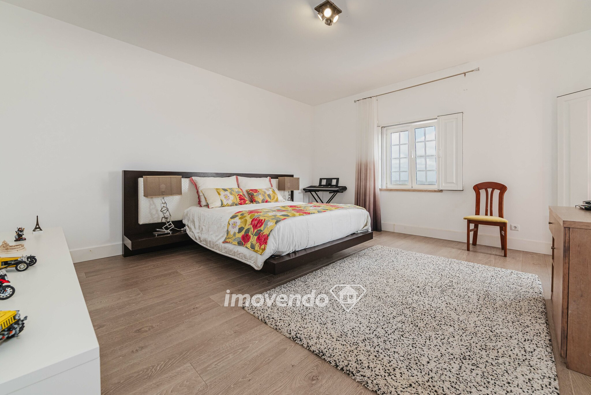 Moradia de luxo T4 exclusiva, com piscina e três garagens, em Mafra