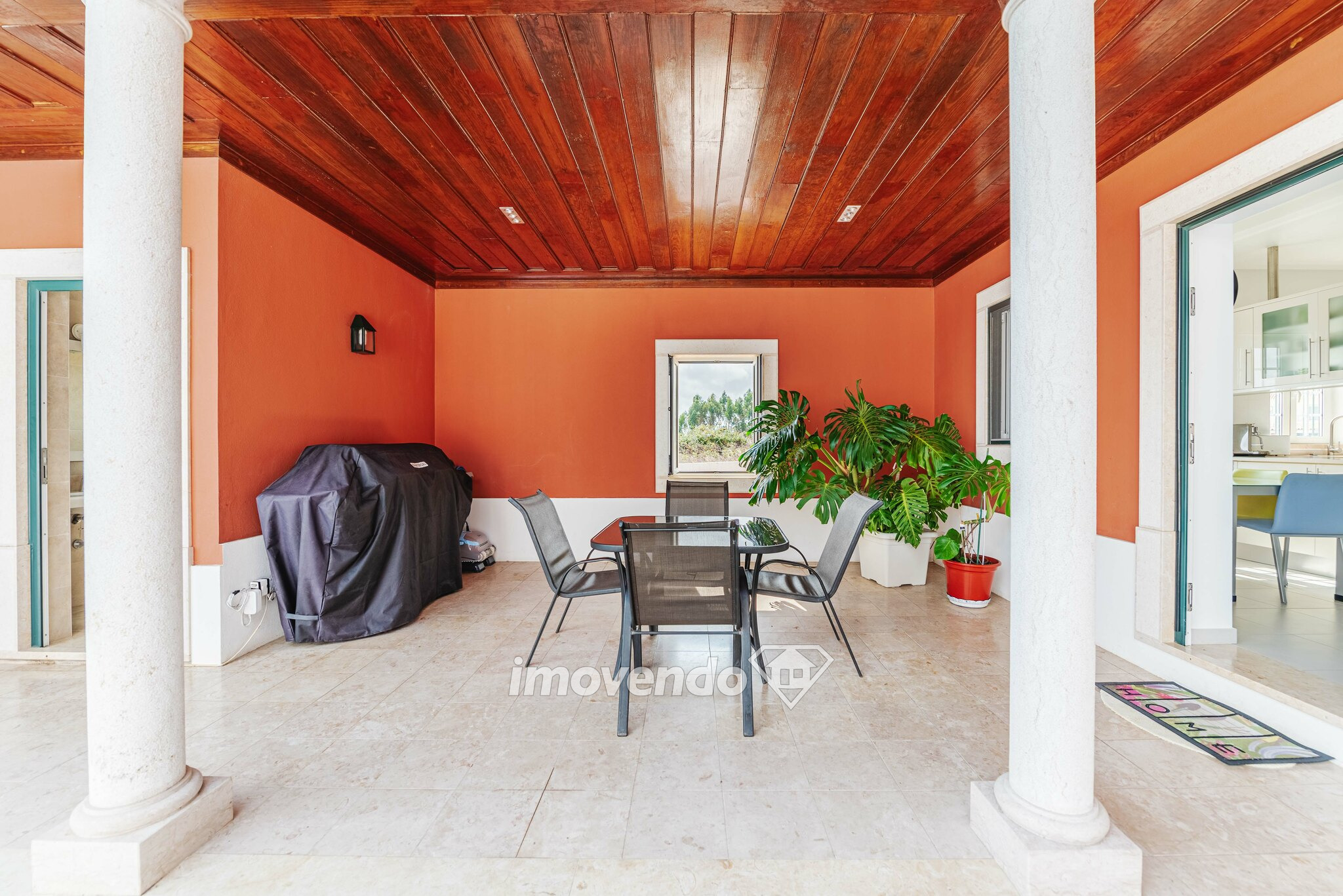 Moradia de luxo T4 exclusiva, com piscina e três garagens, em Mafra
