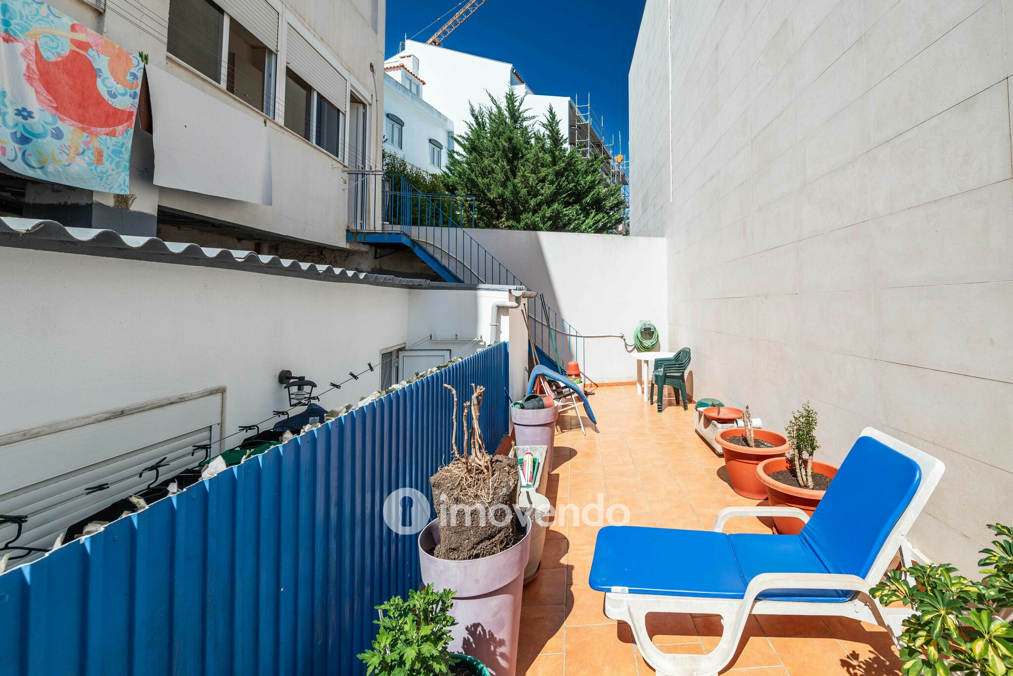 Apartamento T2 premium, com garagem e logradouro, na Estrela