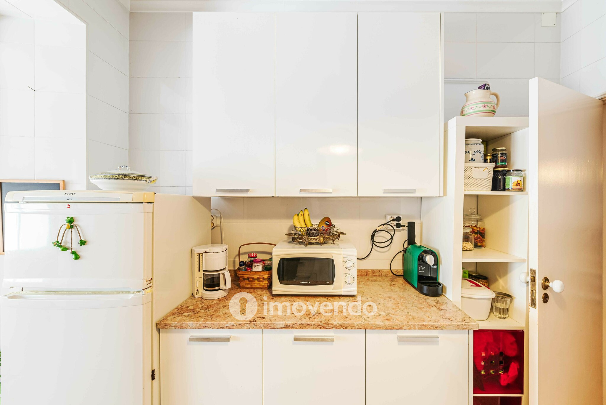 Apartamento T2 premium, com garagem e logradouro, na Estrela