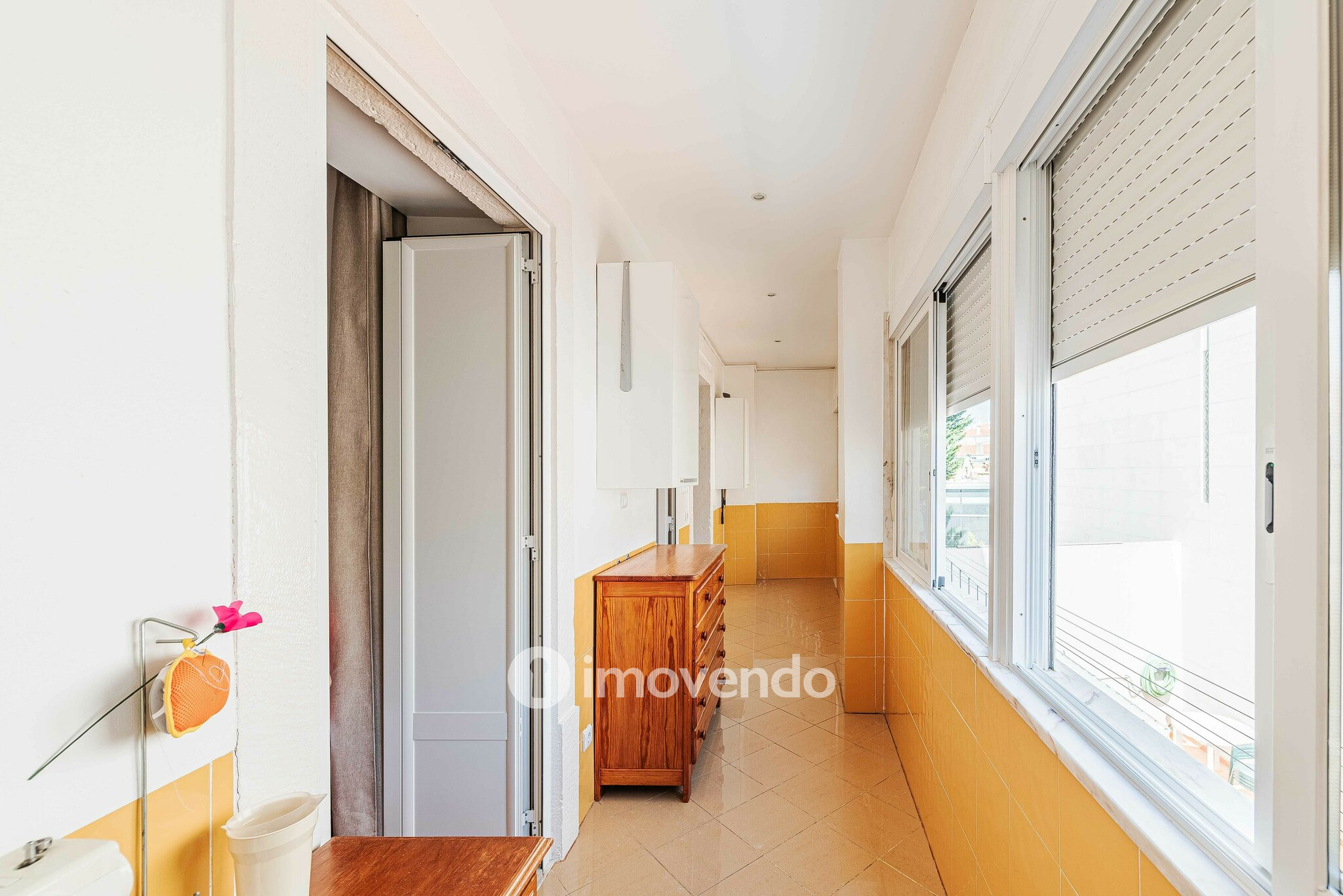 Apartamento T2 premium, com garagem e logradouro, na Estrela