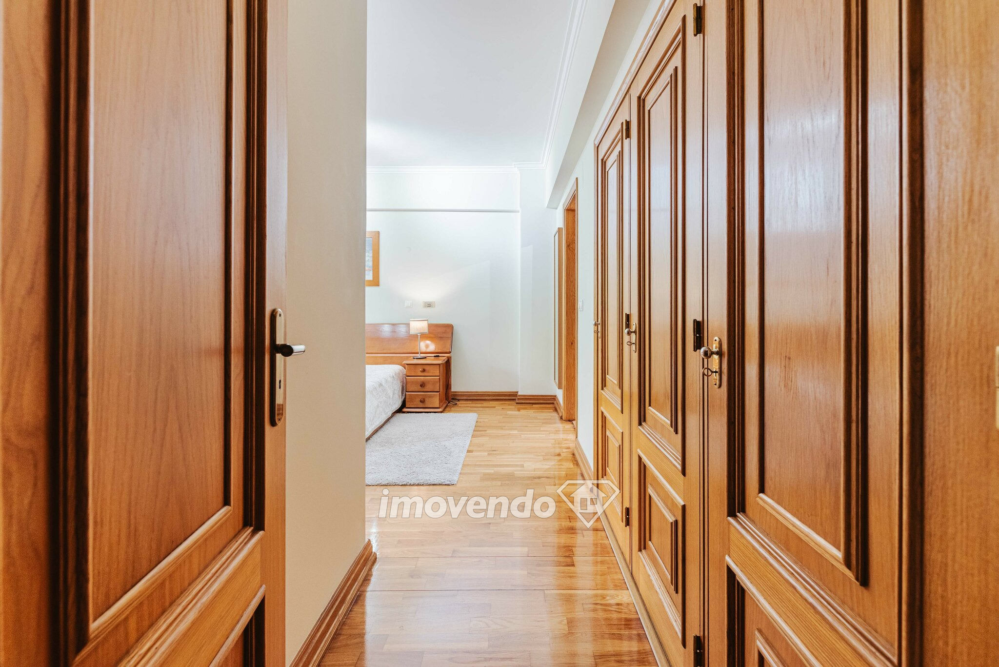 Apartamento T3 exclusivo, com estacionamento, na Quinta do Lambert