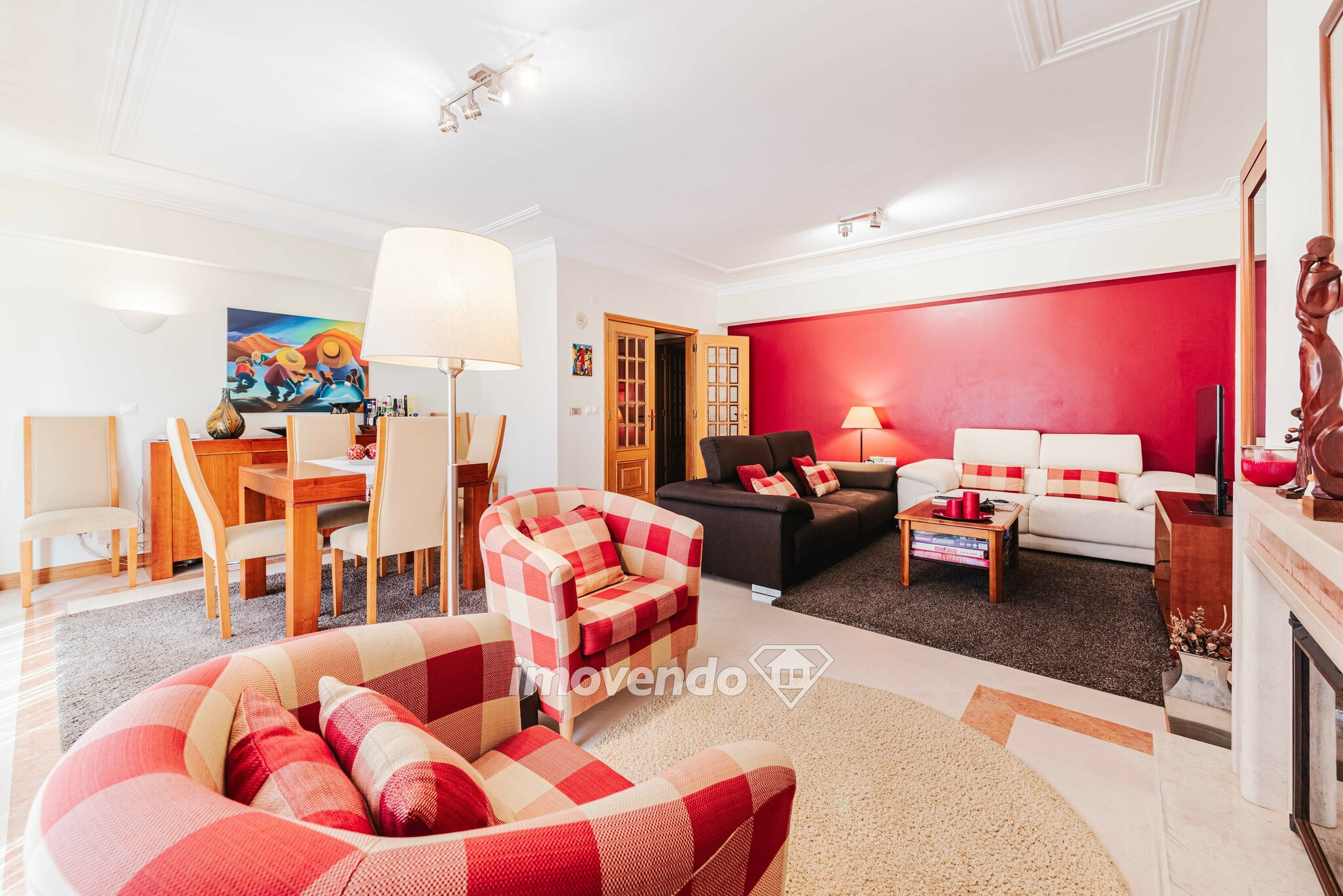 Apartamento T3 exclusivo, com estacionamento, na Quinta do Lambert