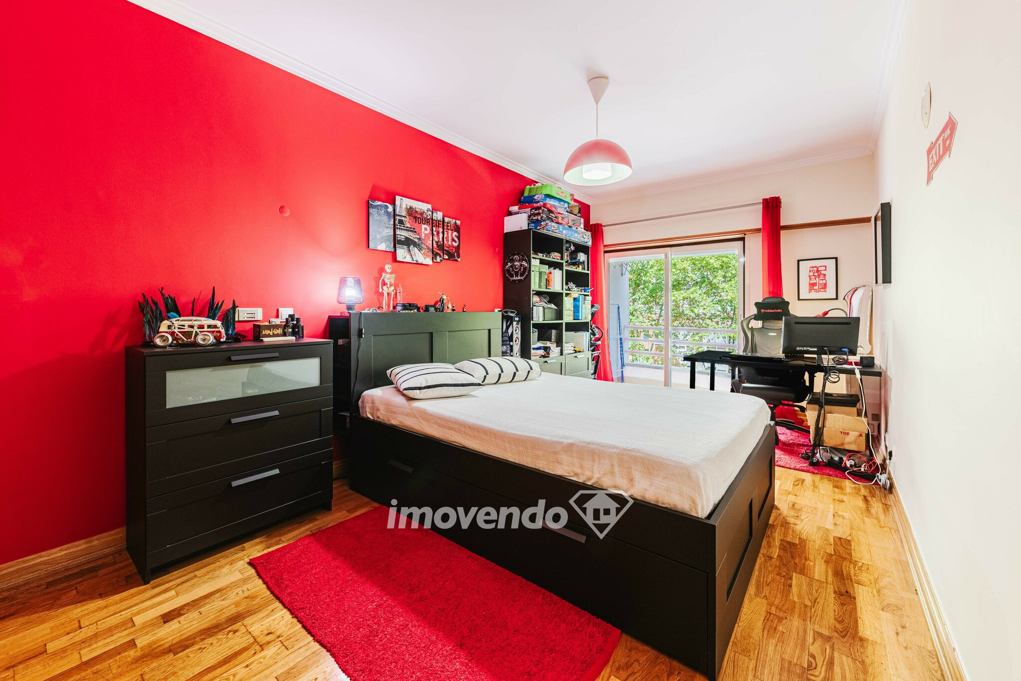 Apartamento T3 exclusivo, com estacionamento, na Quinta do Lambert