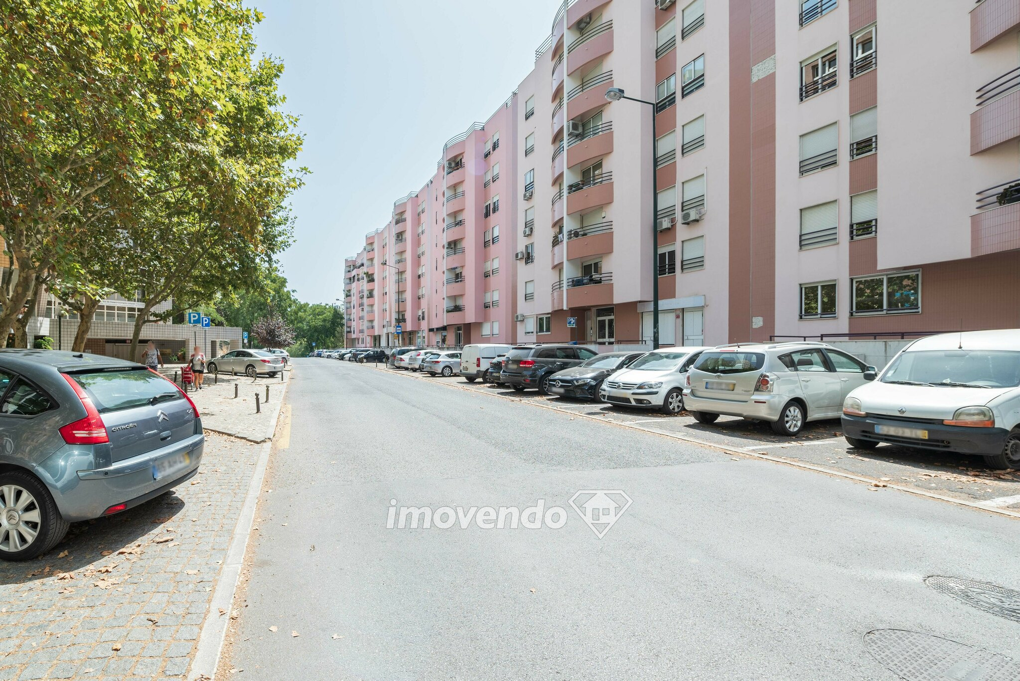 Apartamento T3 exclusivo, com estacionamento, na Quinta do Lambert