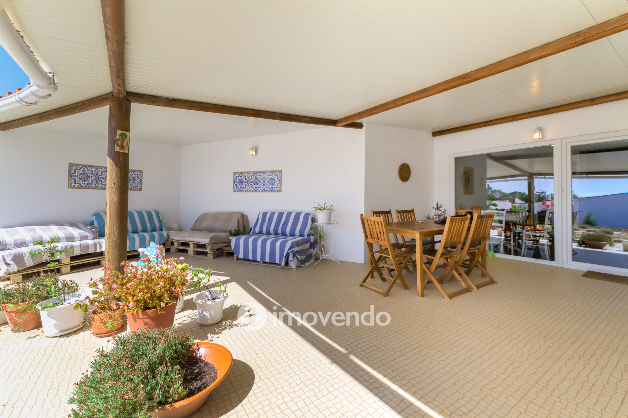 Moradia T3 com cozinha equipada, no centro da paisagem Alentejana