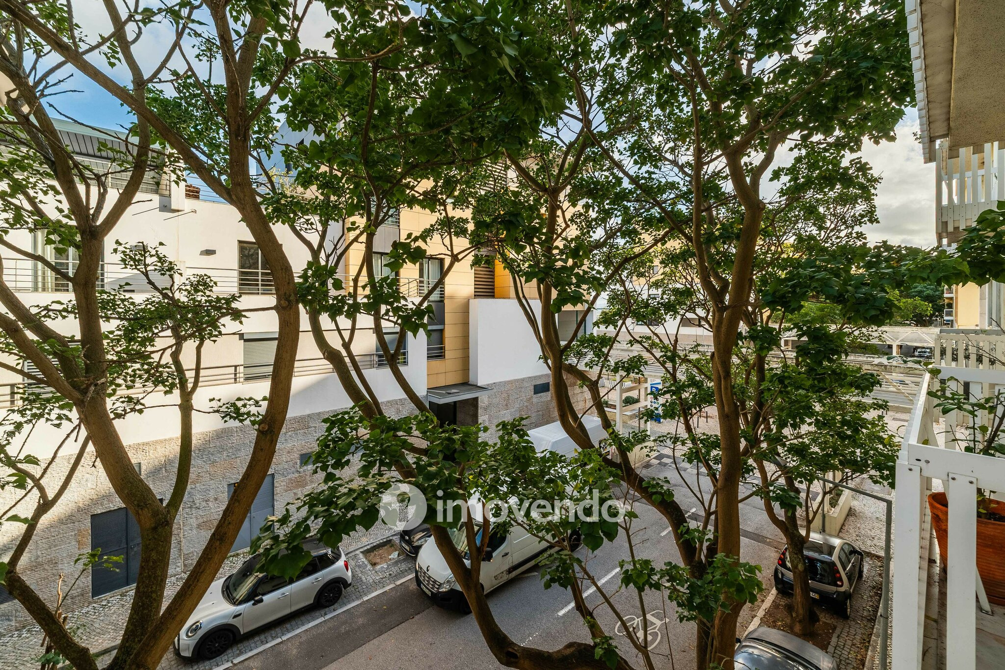 Apartamento T2 exclusivo, com estacionamento, no Parque das Nações