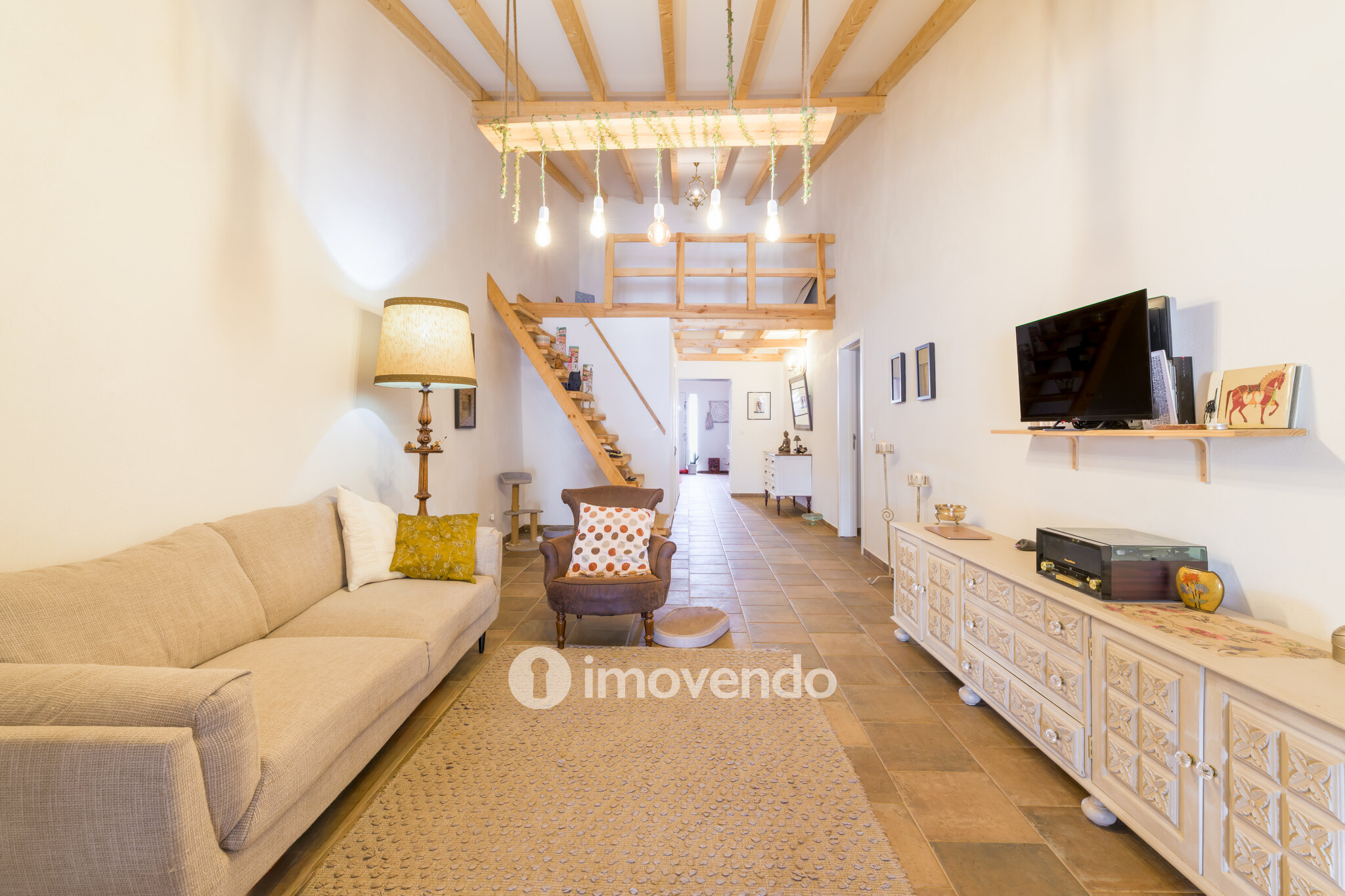 Moradia T3 com cozinha equipada, no centro da paisagem Alentejana