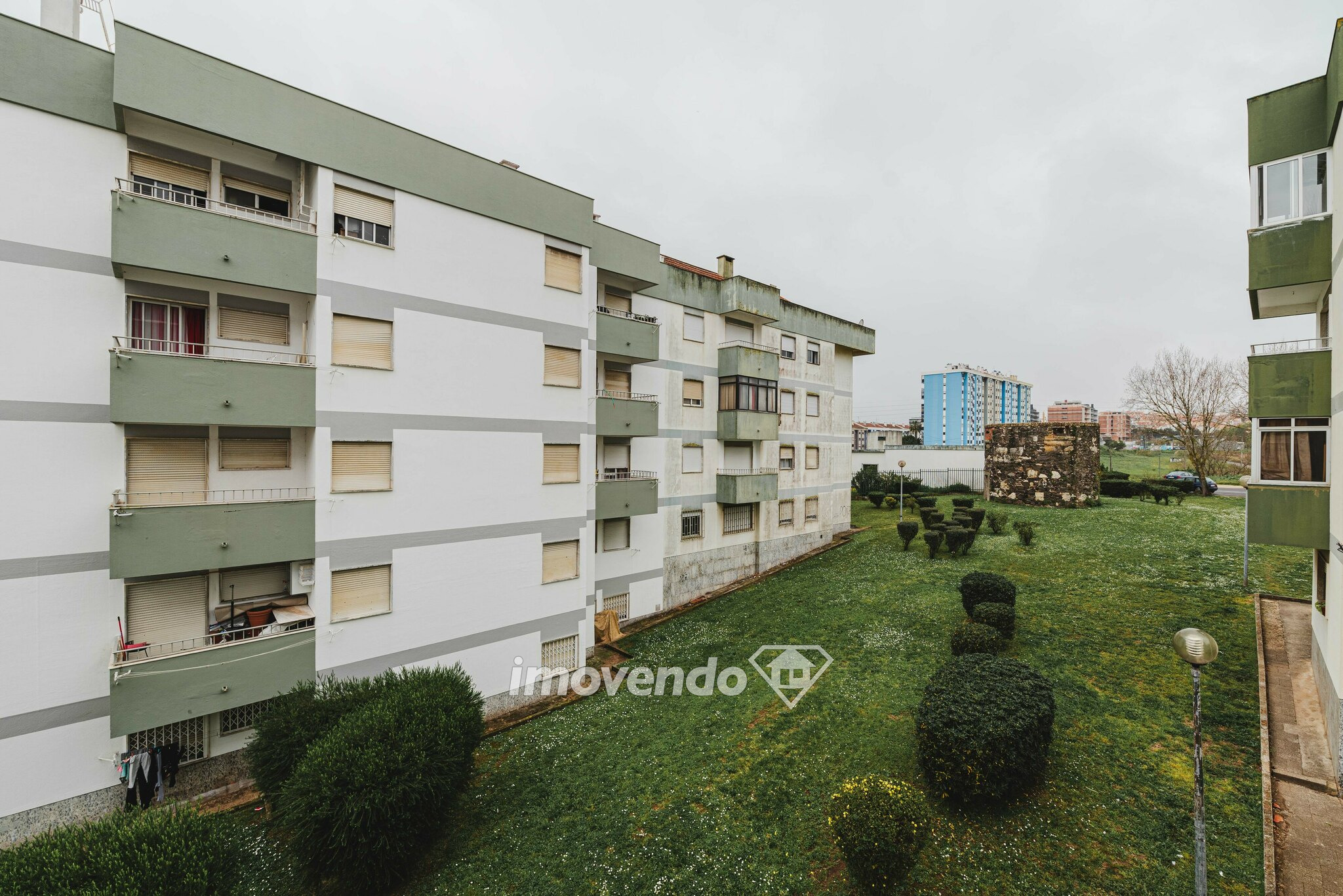Apartamento T2 pronto a habitar, com cozinha equipada, em Odivelas