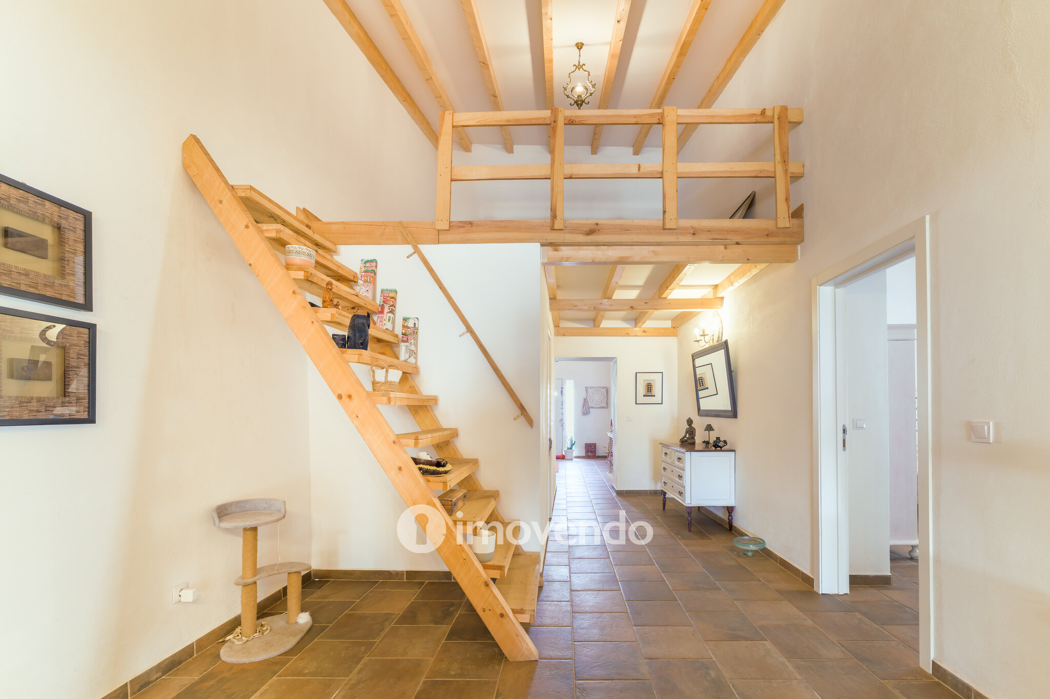 Moradia T3 com cozinha equipada, no centro da paisagem Alentejana
