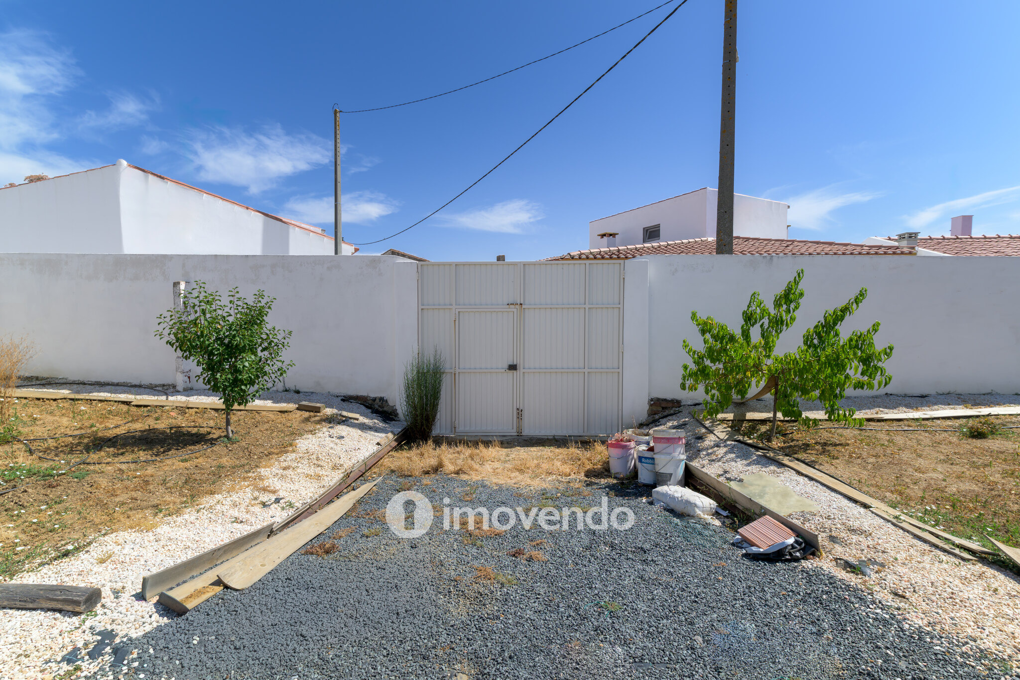 Moradia T3 com cozinha equipada, no centro da paisagem Alentejana