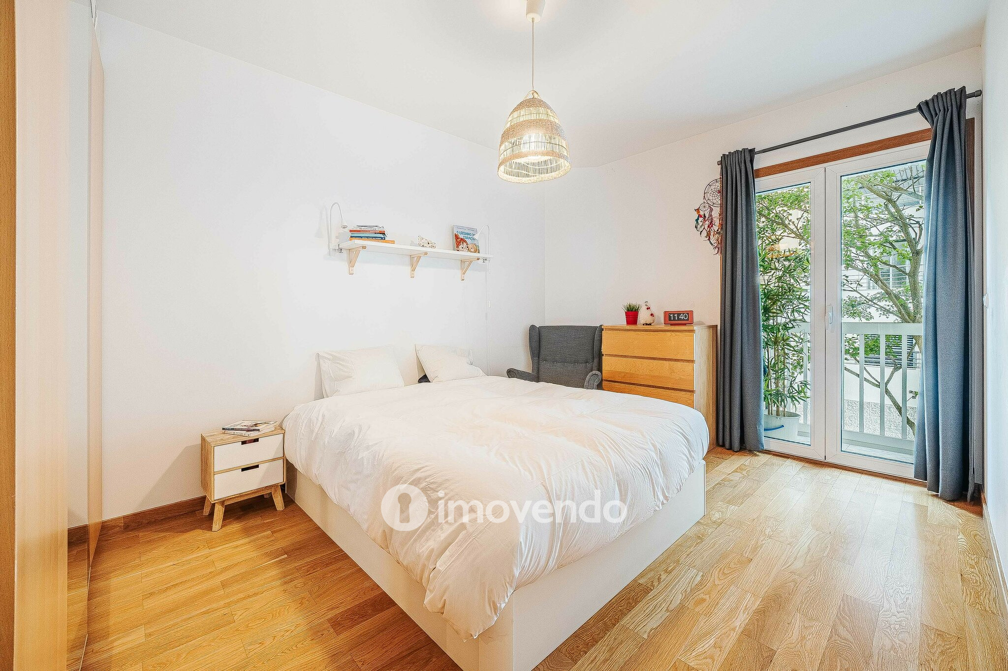 Apartamento T2 exclusivo, com estacionamento, no Parque das Nações