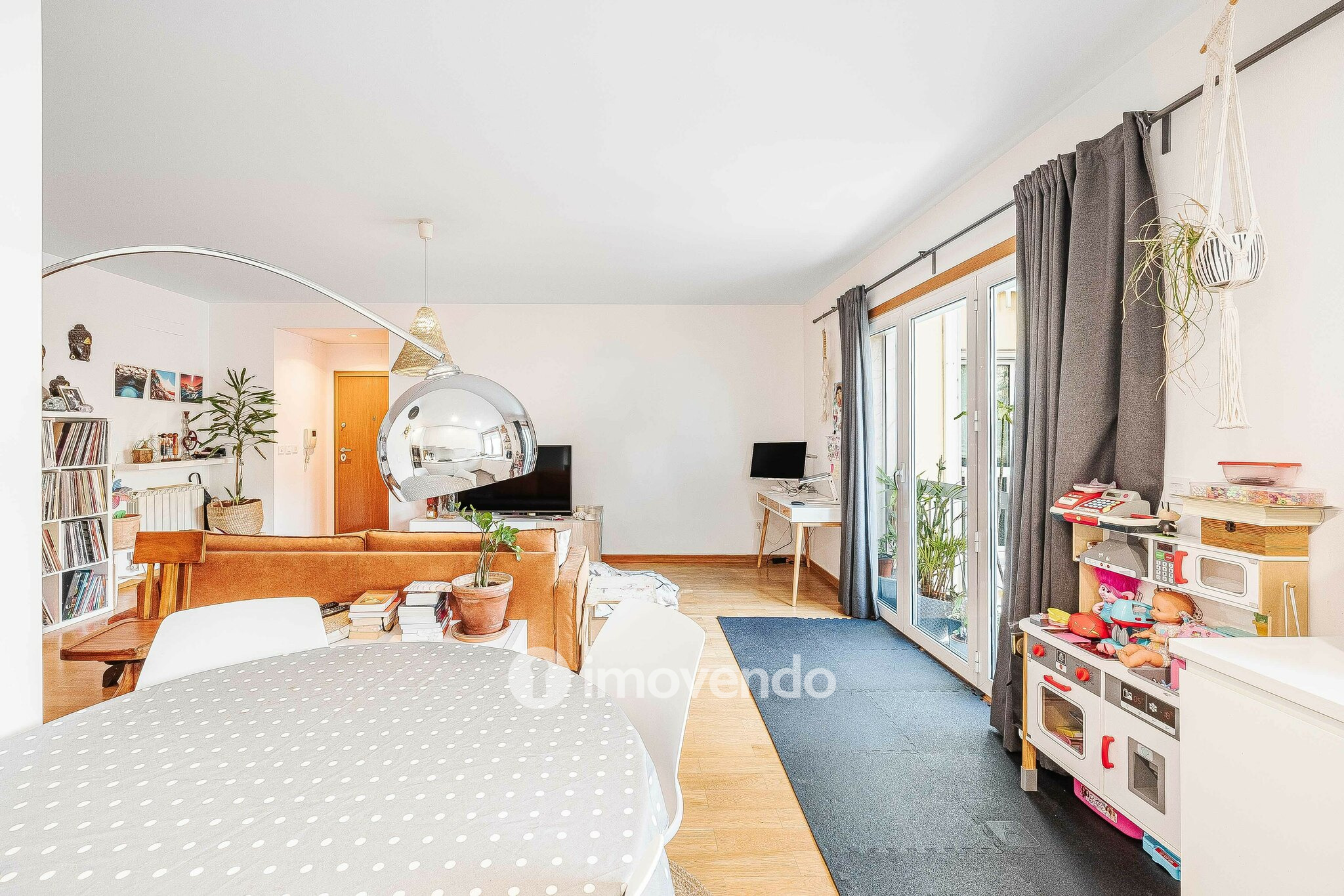 Apartamento T2 exclusivo, com estacionamento, no Parque das Nações