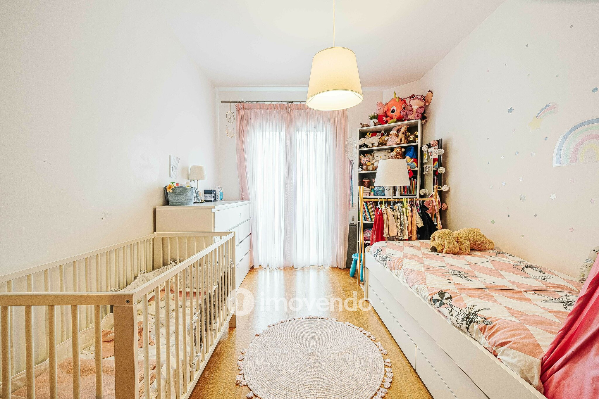 Apartamento T2 exclusivo, com estacionamento, no Parque das Nações