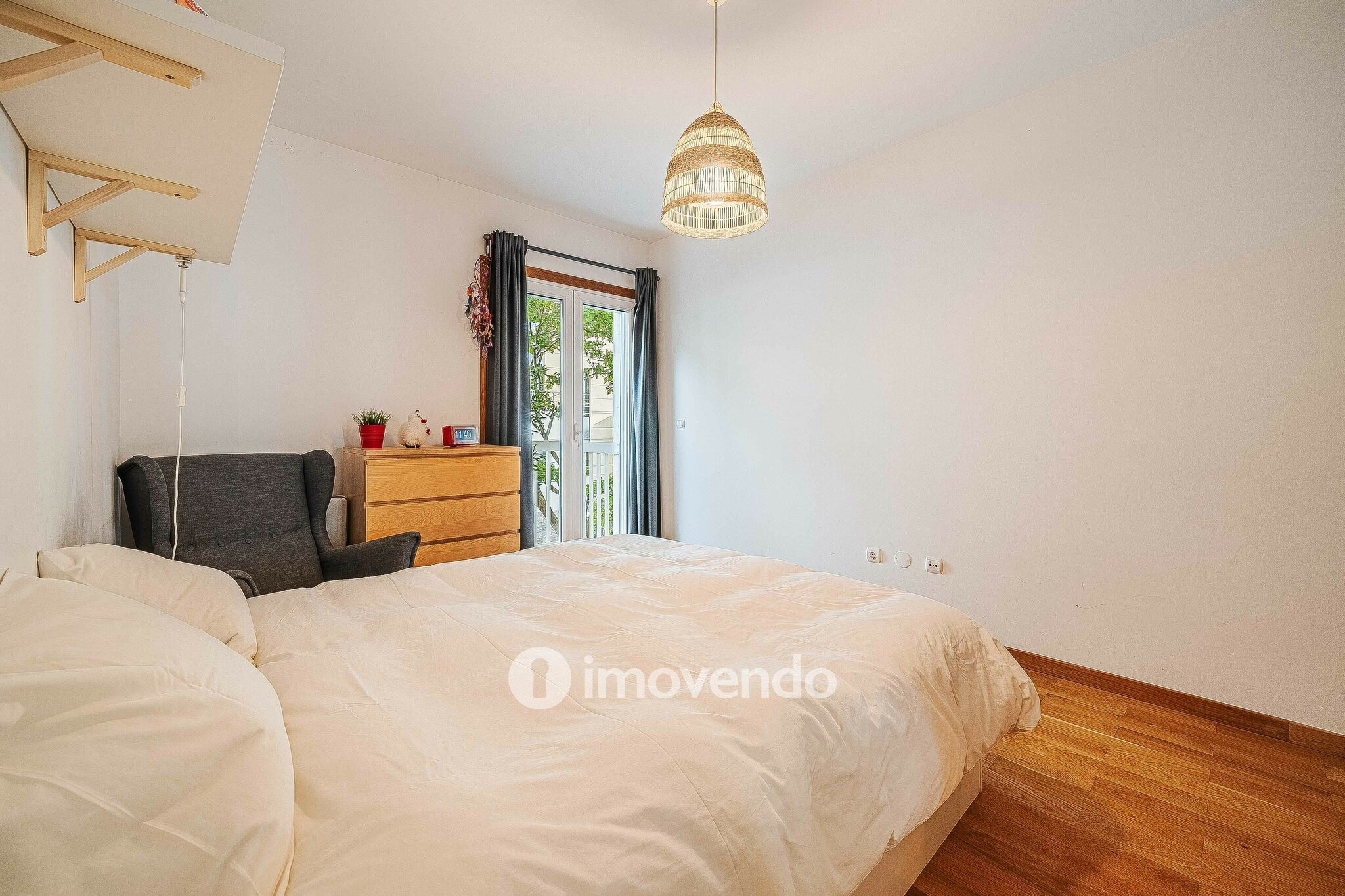 Apartamento T2 exclusivo, com estacionamento, no Parque das Nações