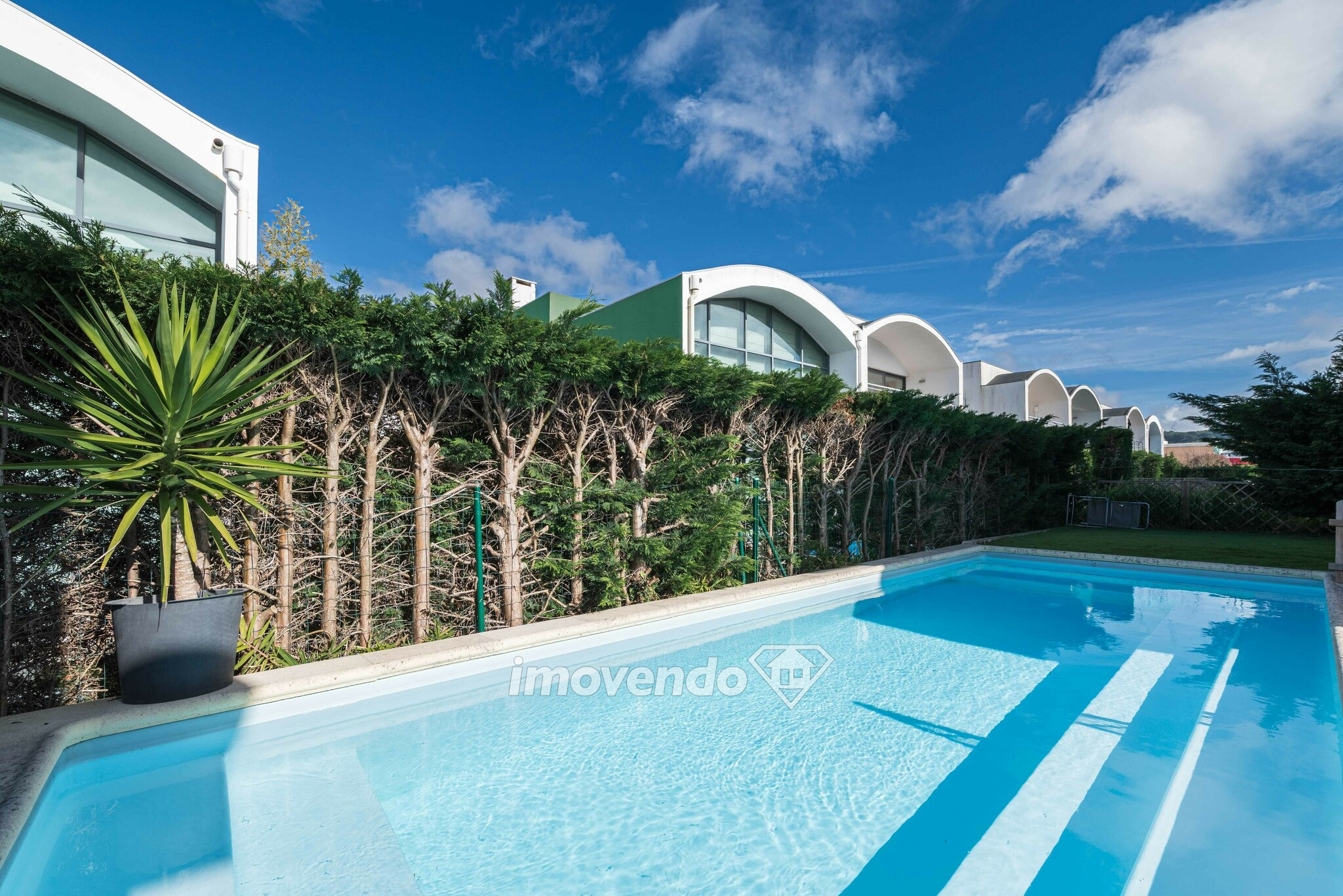 Apartamento T1+1 exclusivo, com piscina comum, no Palmela Village
