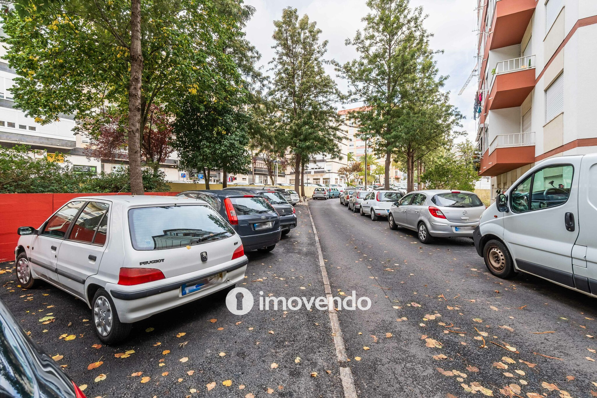 Apartamento T2 com áreas amplas, em Odivelas