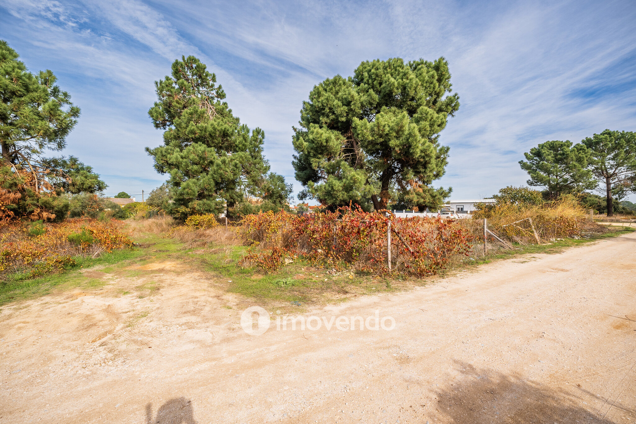 Terreno urbanizável em Palmela, 814 m² e 200 m² para construir