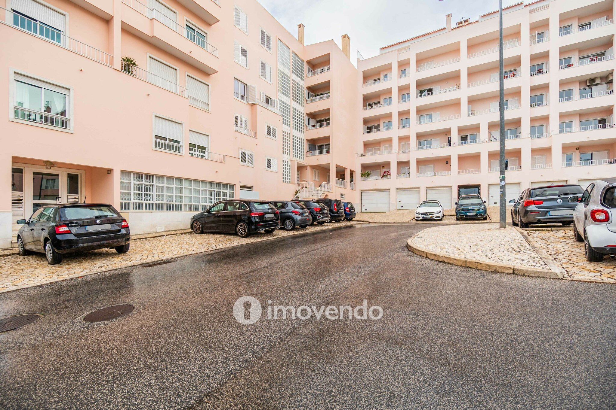 Apartamento T3 exclusivo, com garagem e vista mar, na Parede