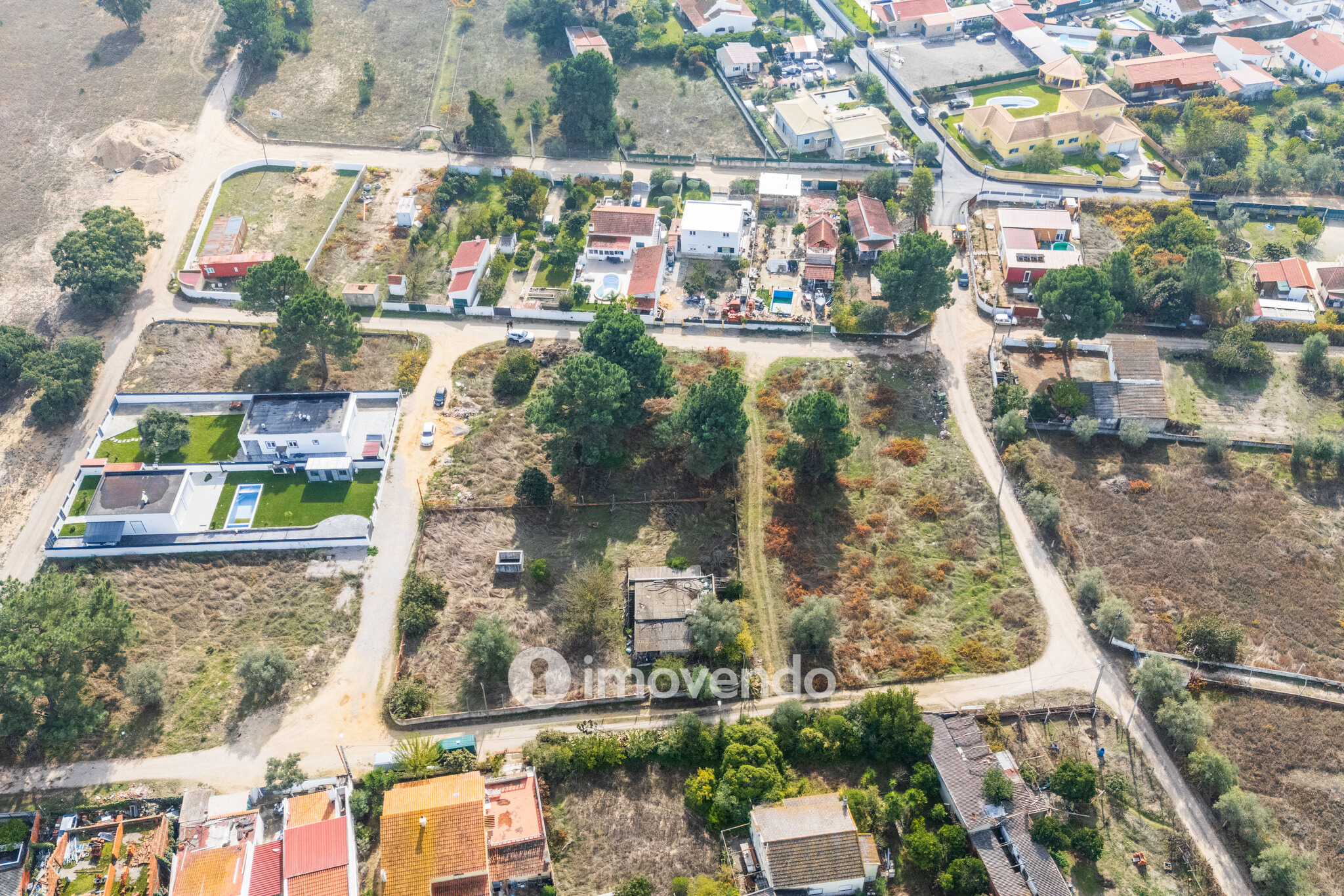 Terreno urbanizável em Palmela, 814 m² e 200 m² para construir