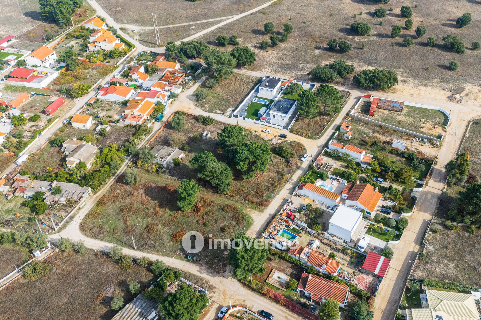Terreno urbanizável em Palmela, 814 m² e 200 m² para construir