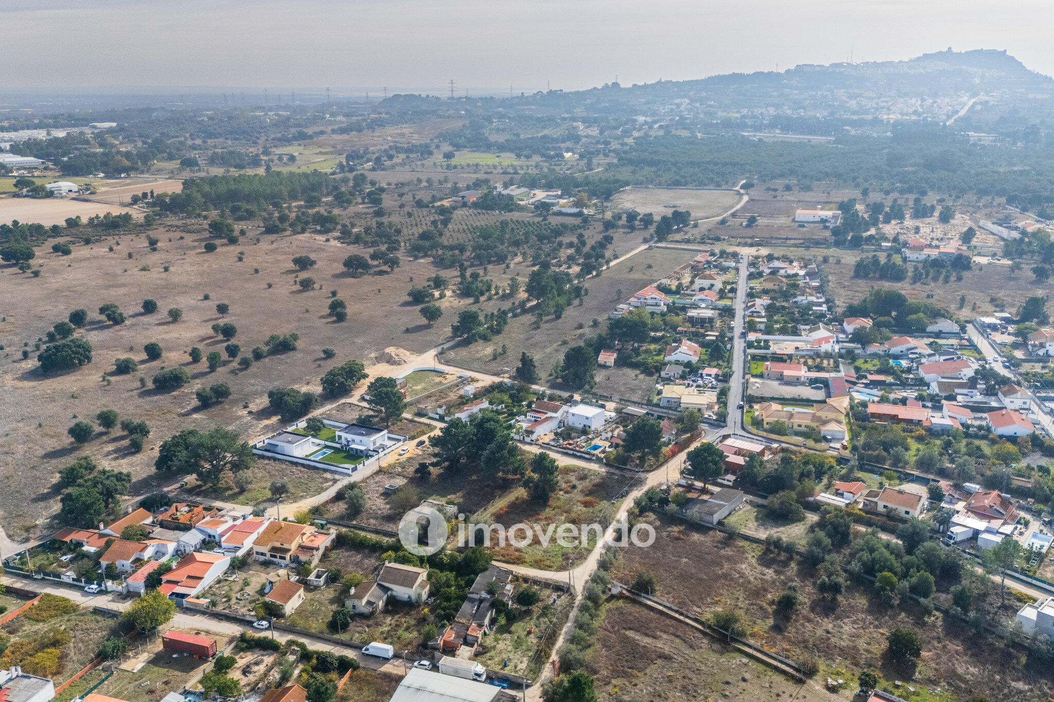 Terreno urbanizável em Palmela, 814 m² e 200 m² para construir