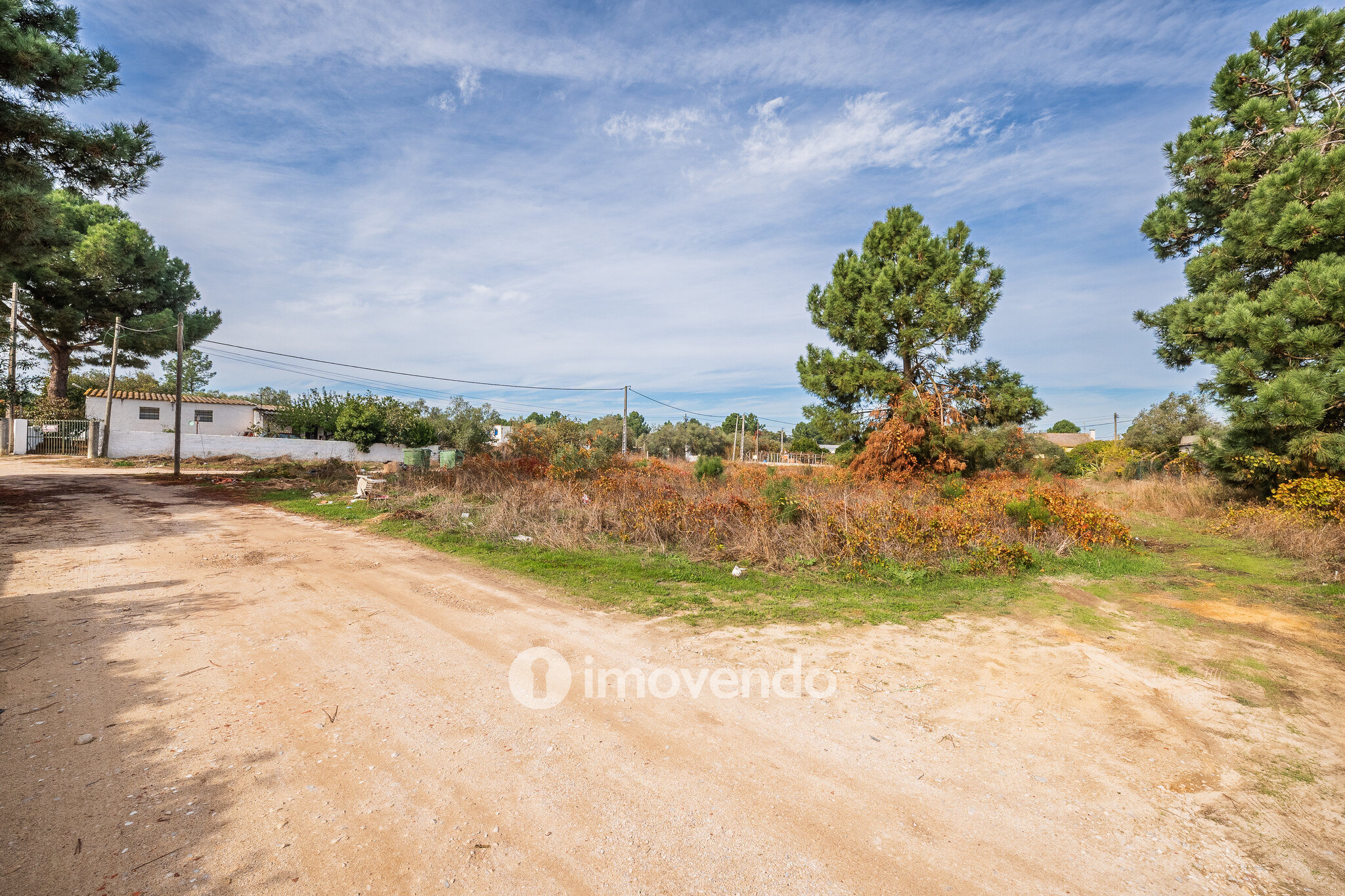 Terreno urbanizável em Palmela, 814 m² e 200 m² para construir