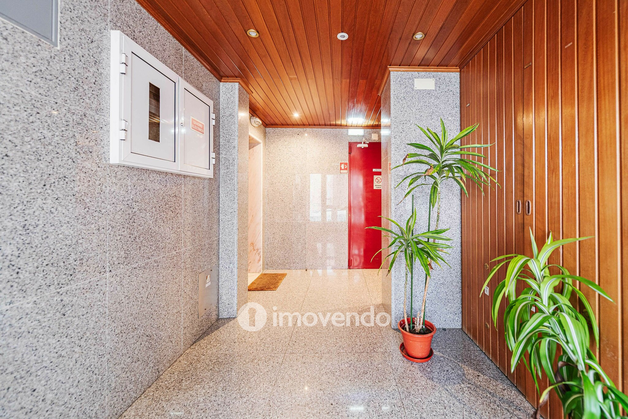 Apartamento T3 exclusivo, com garagem e vista mar, na Parede