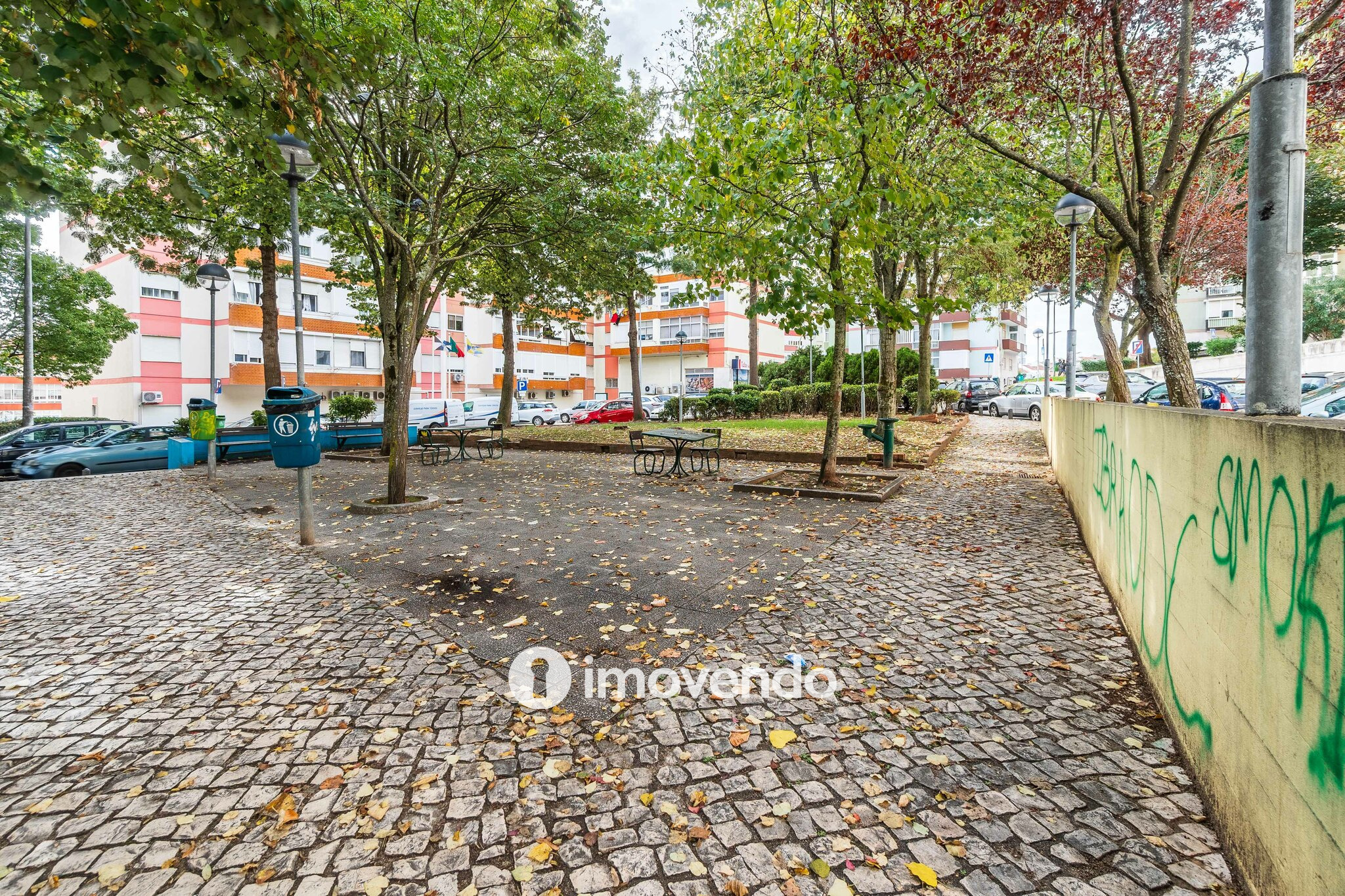 Apartamento T2 com áreas amplas, em Odivelas