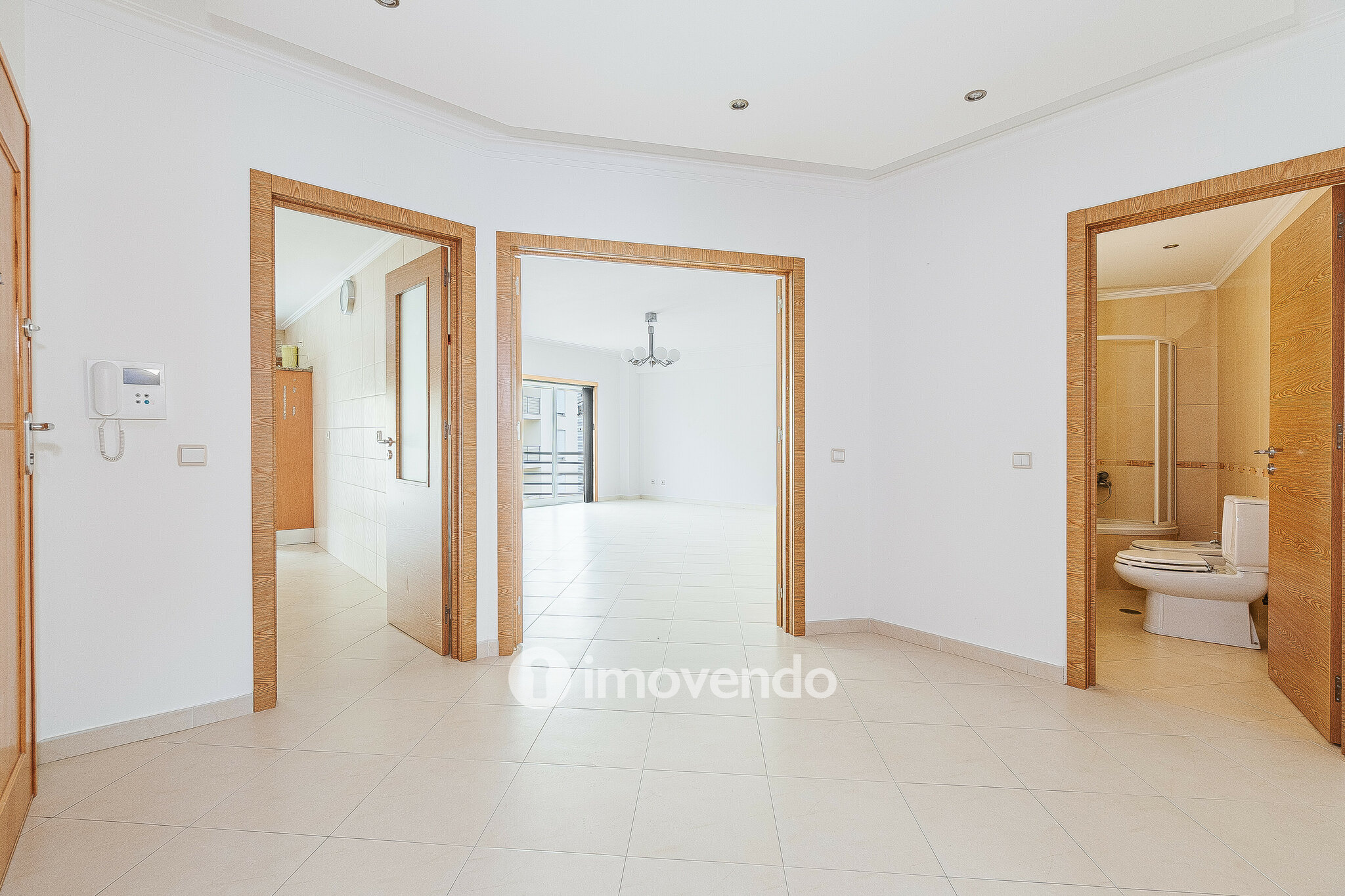 Apartamento T3 com estacionamento em S. João dos Montes