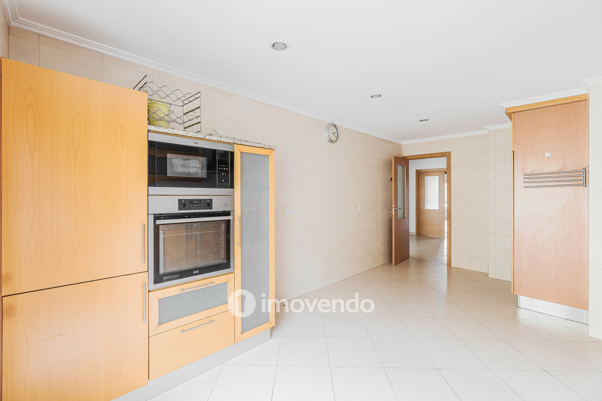 Apartamento T3 com estacionamento em S. João dos Montes