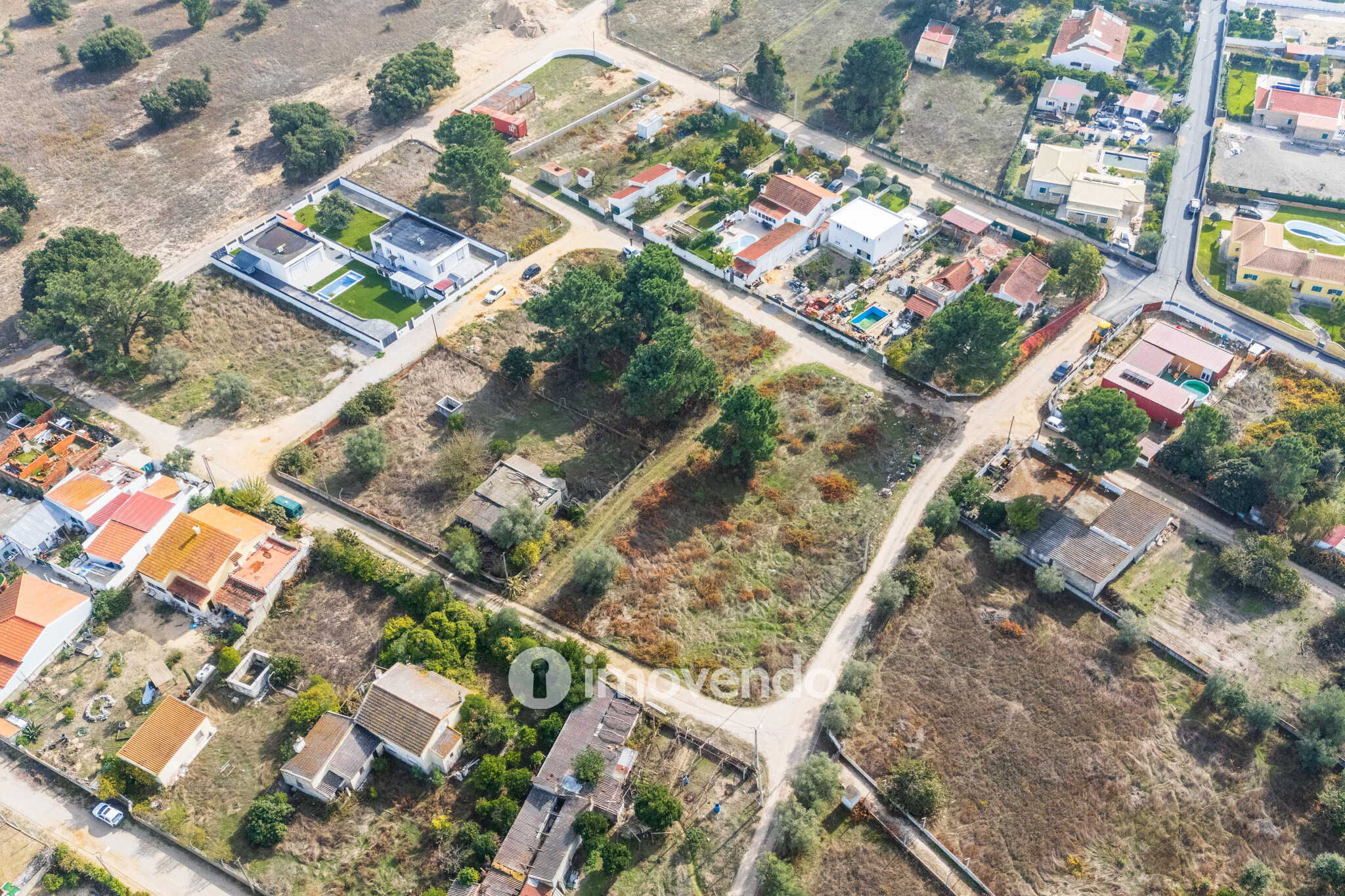 Terreno urbanizável em Palmela, 814 m² e 200 m² para construir
