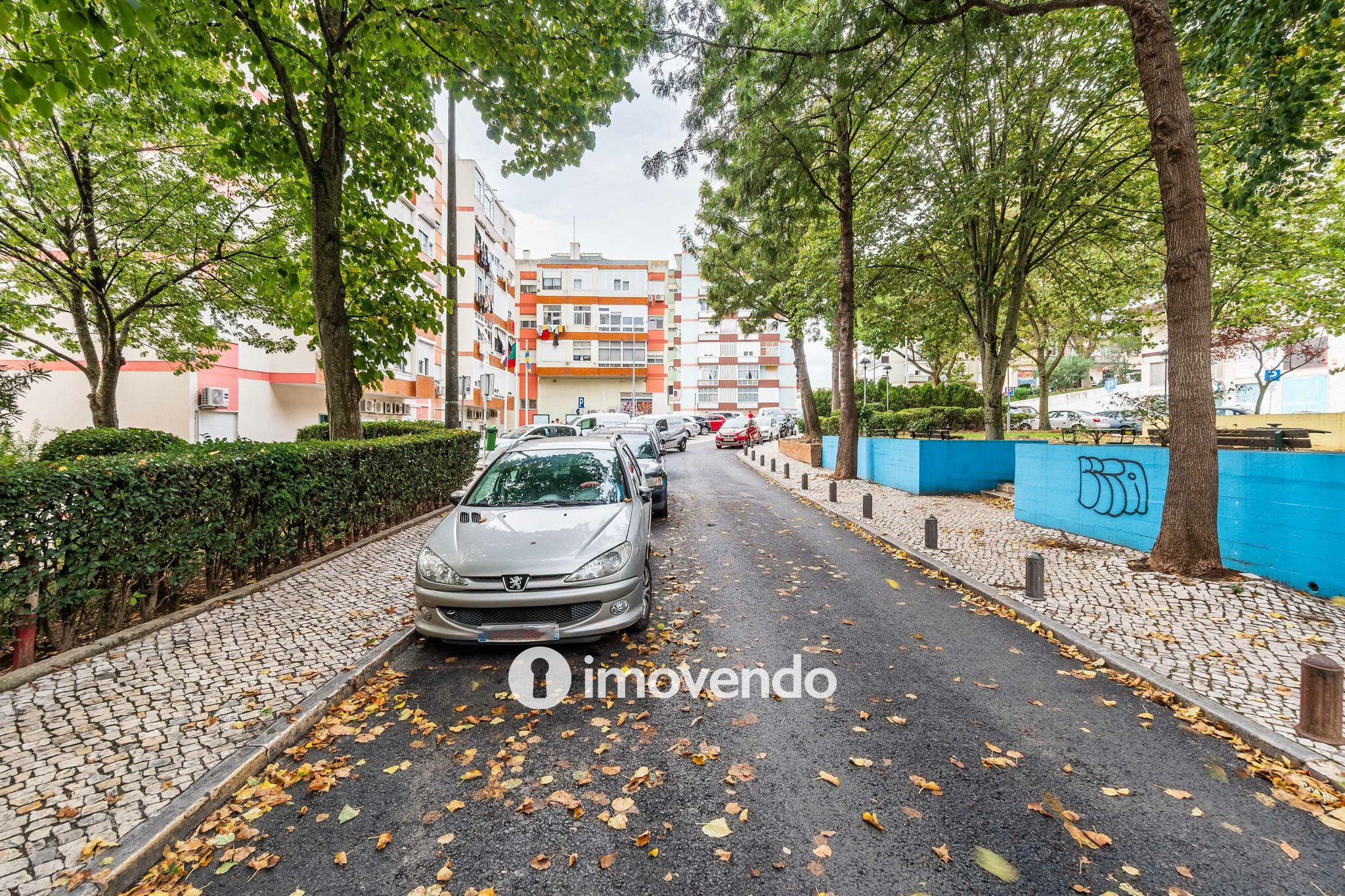 Apartamento T2 com áreas amplas, em Odivelas