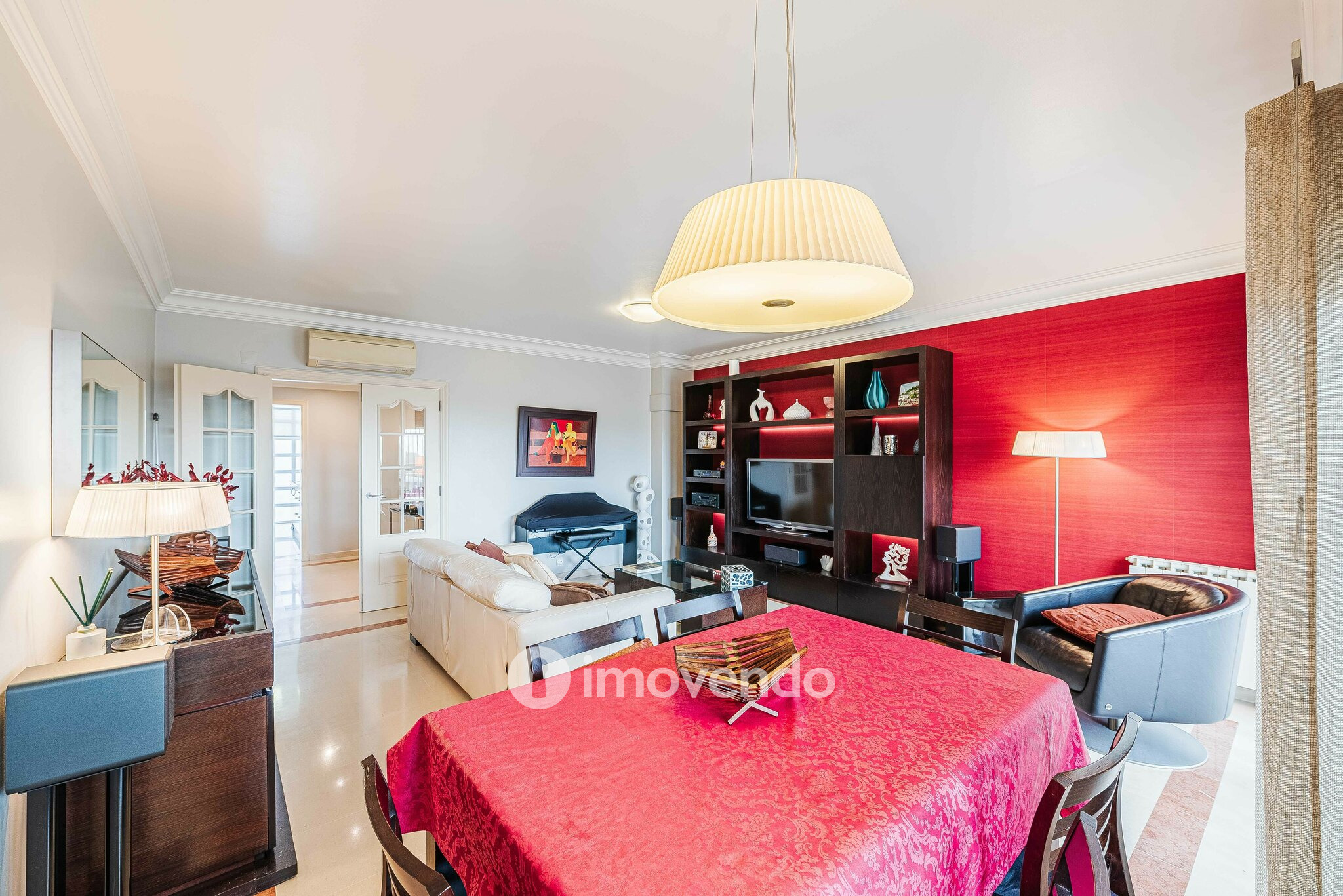 Apartamento T3 exclusivo, com garagem e vista mar, na Parede