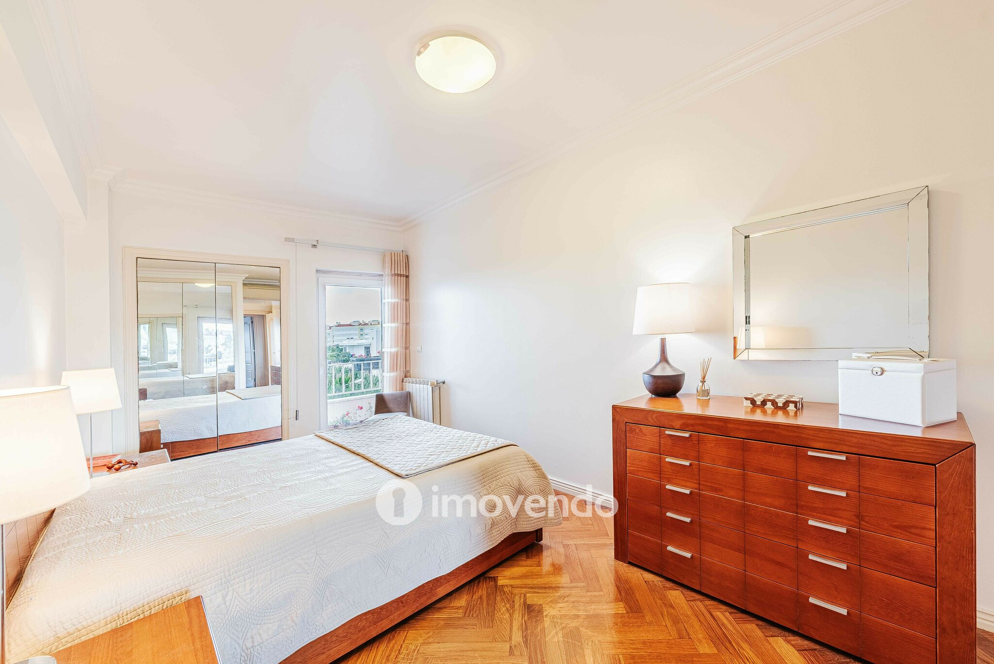 Apartamento T3 exclusivo, com garagem e vista mar, na Parede