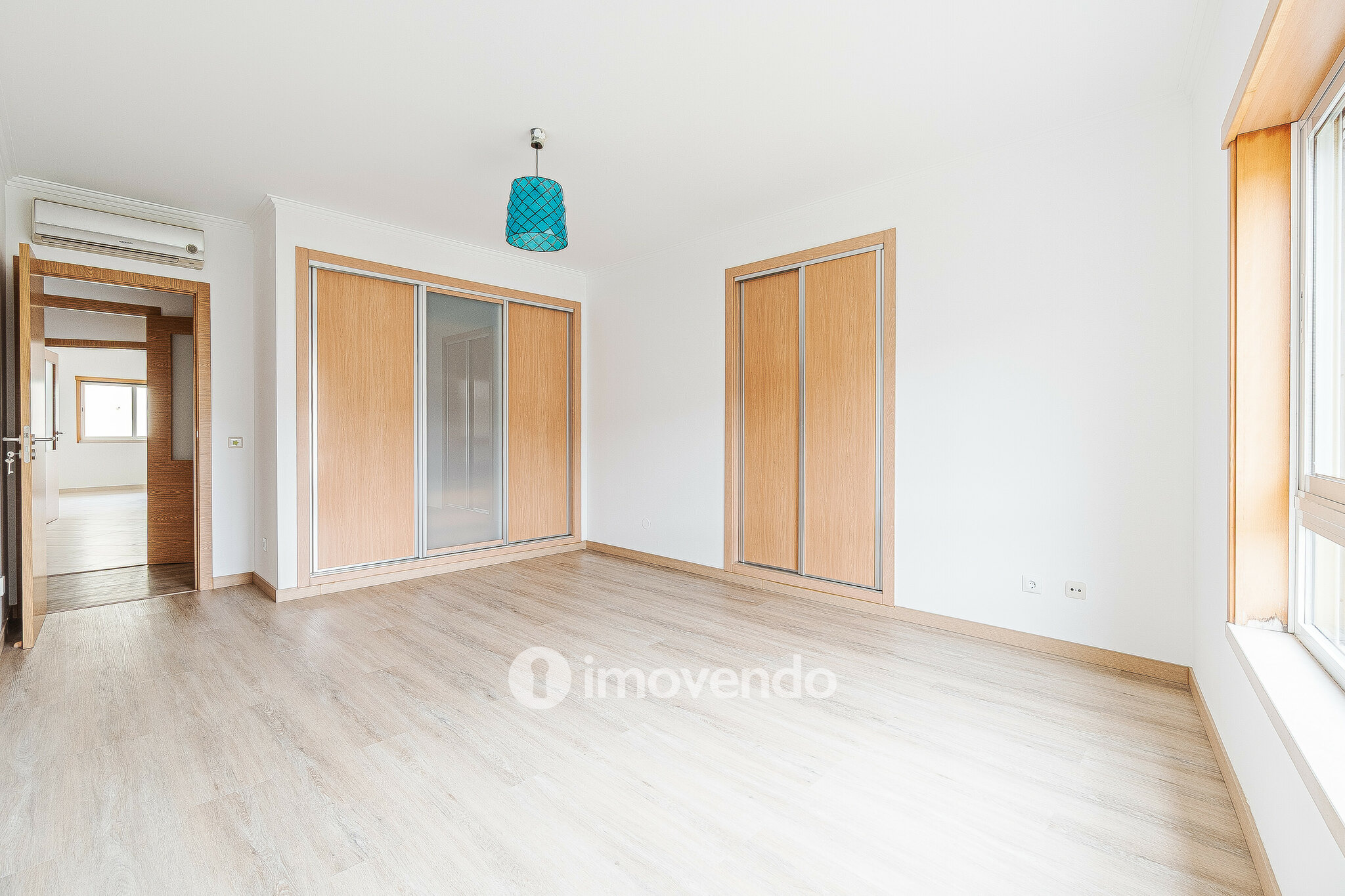 Apartamento T3 com estacionamento em S. João dos Montes