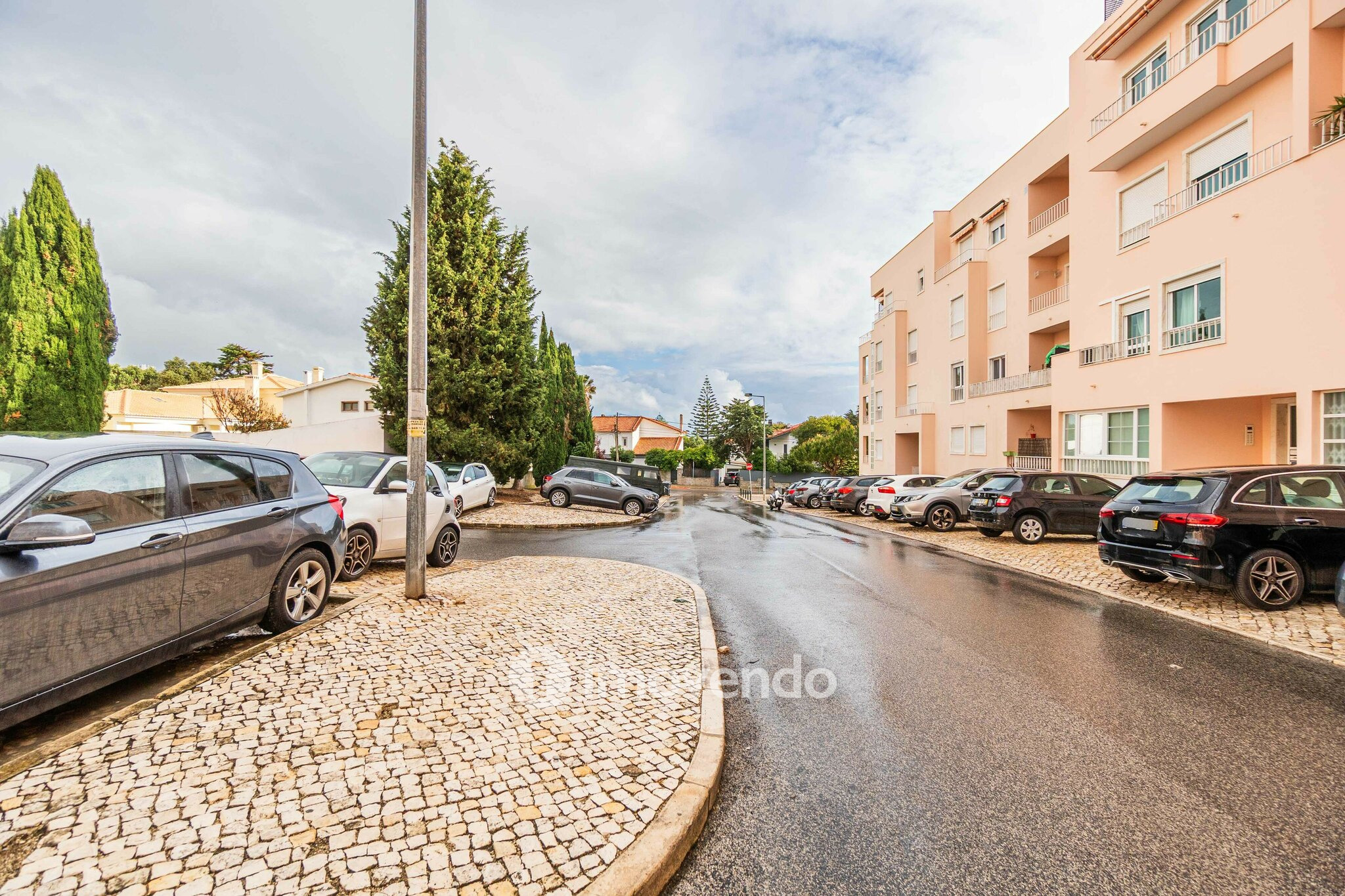 Apartamento T3 exclusivo, com garagem e vista mar, na Parede