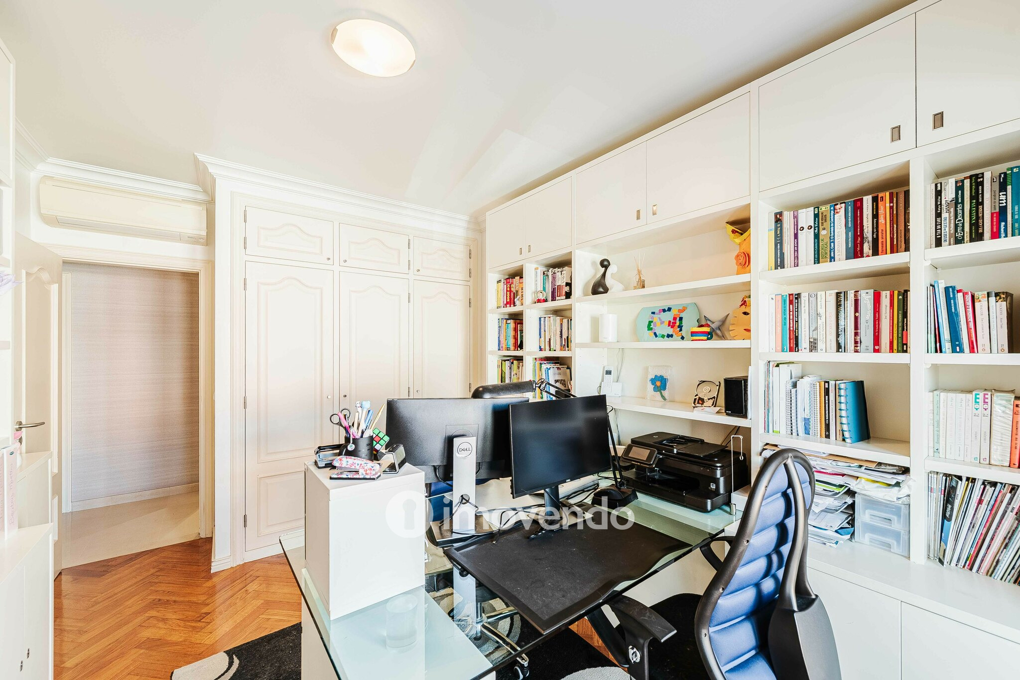 Apartamento T3 exclusivo, com garagem e vista mar, na Parede