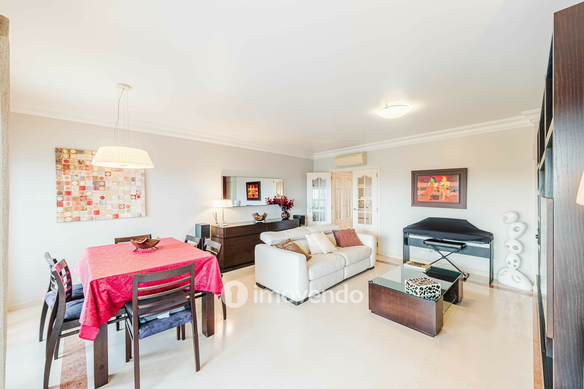 Apartamento T3 exclusivo, com garagem e vista mar, na Parede