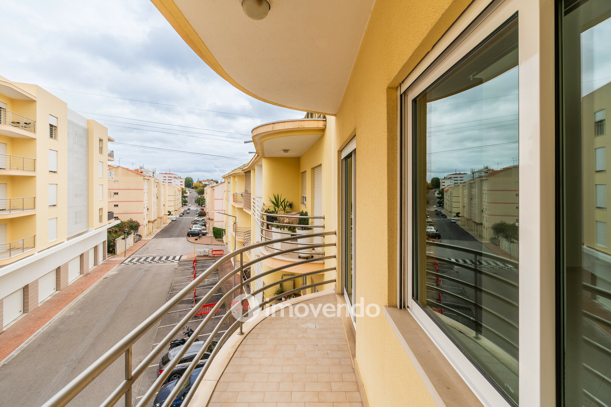 Apartamento T3 com estacionamento em S. João dos Montes