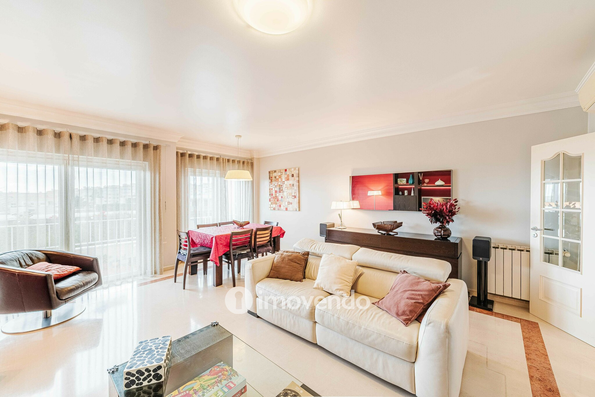 Apartamento T3 exclusivo, com garagem e vista mar, na Parede