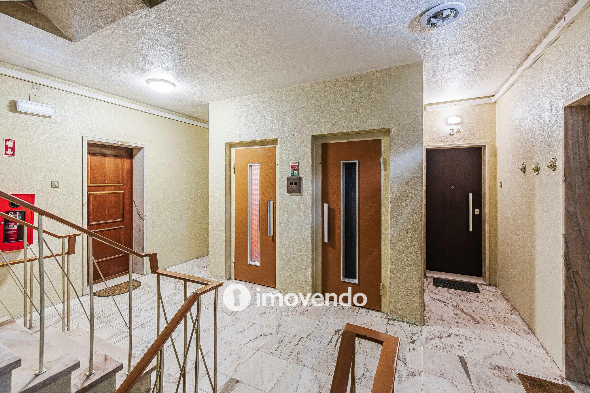 Apartamento T2 com áreas amplas, em Odivelas