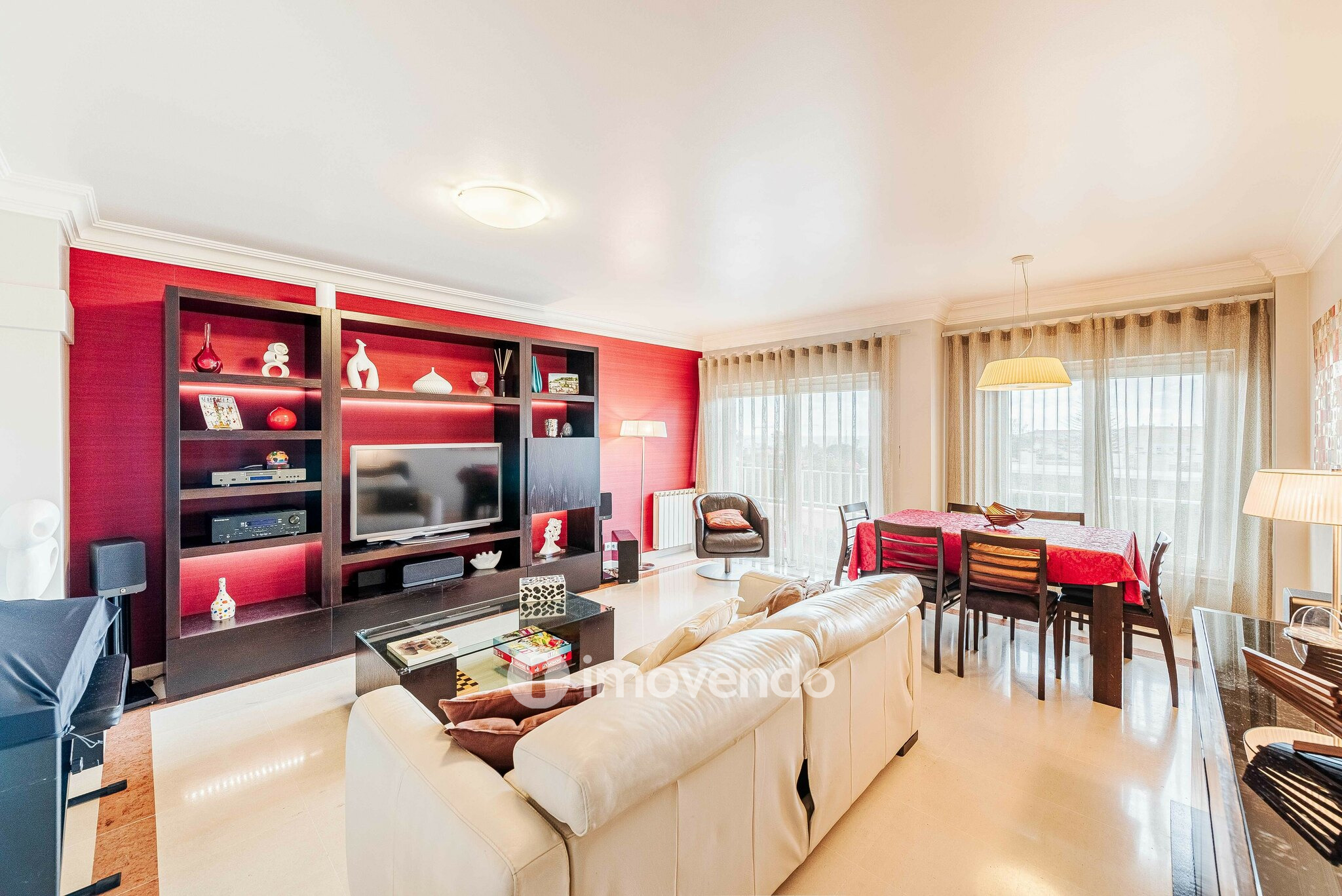 Apartamento T3 exclusivo, com garagem e vista mar, na Parede