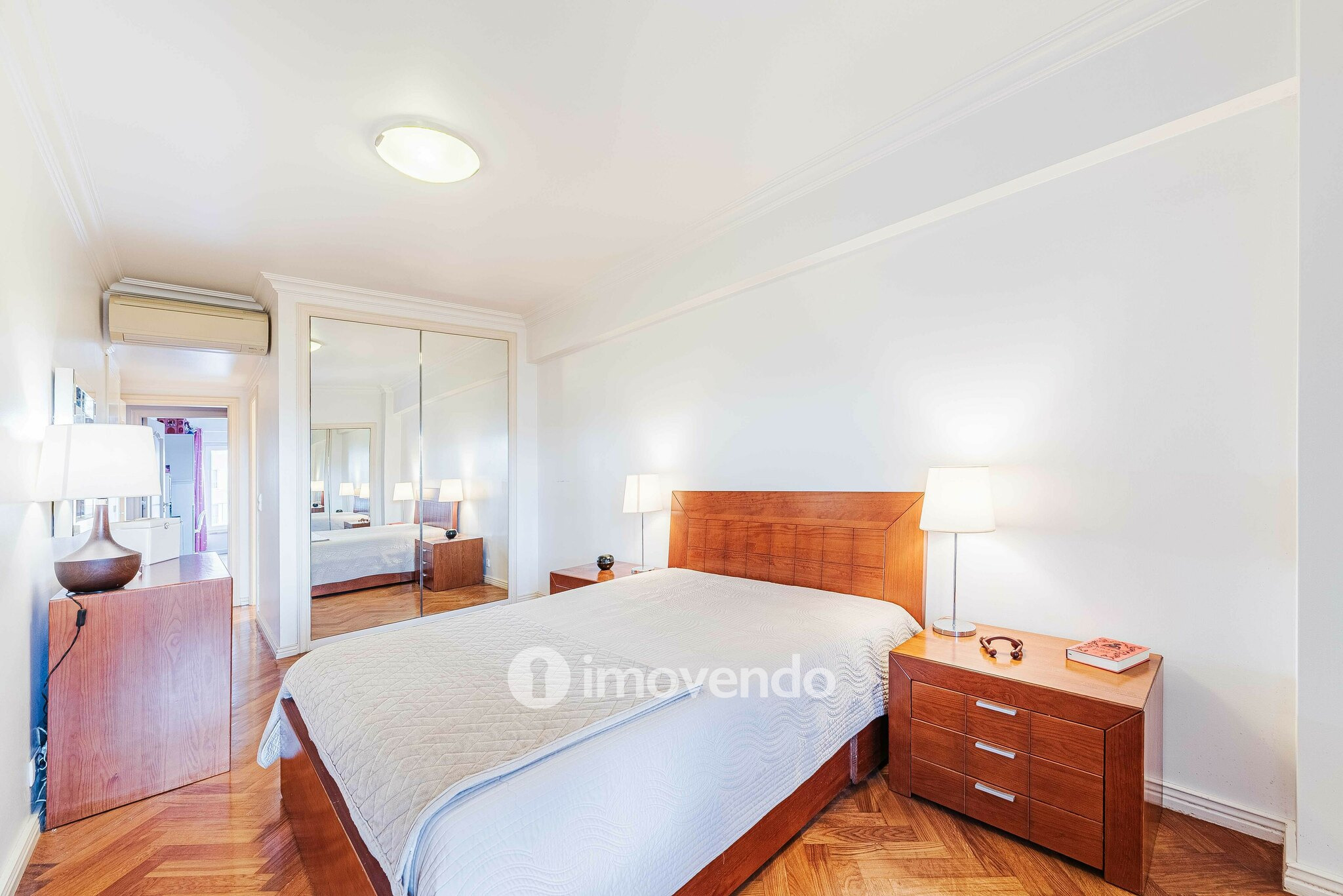 Apartamento T3 exclusivo, com garagem e vista mar, na Parede
