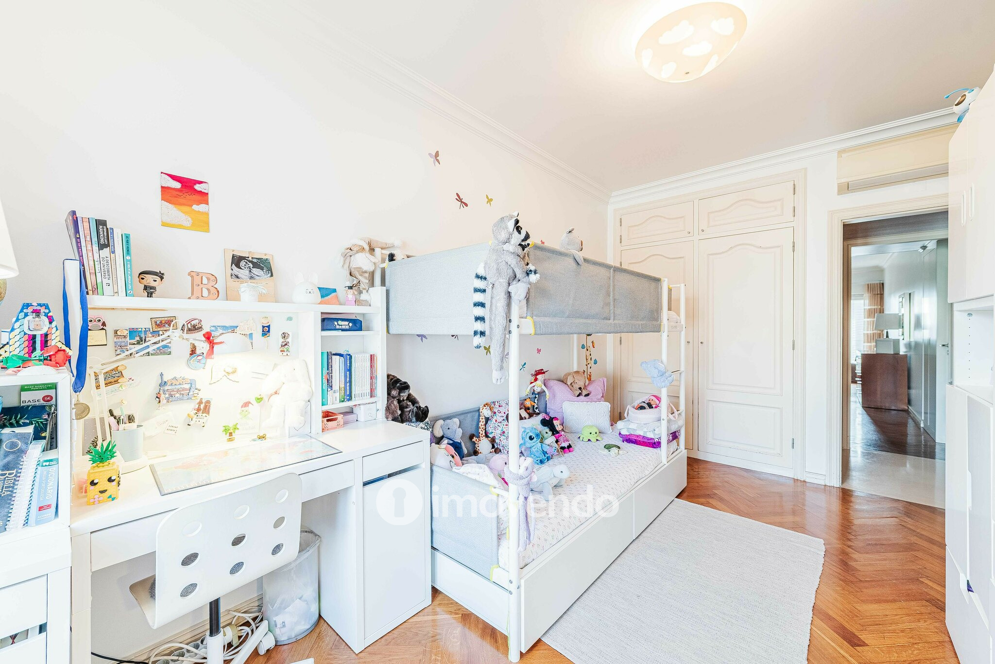 Apartamento T3 exclusivo, com garagem e vista mar, na Parede
