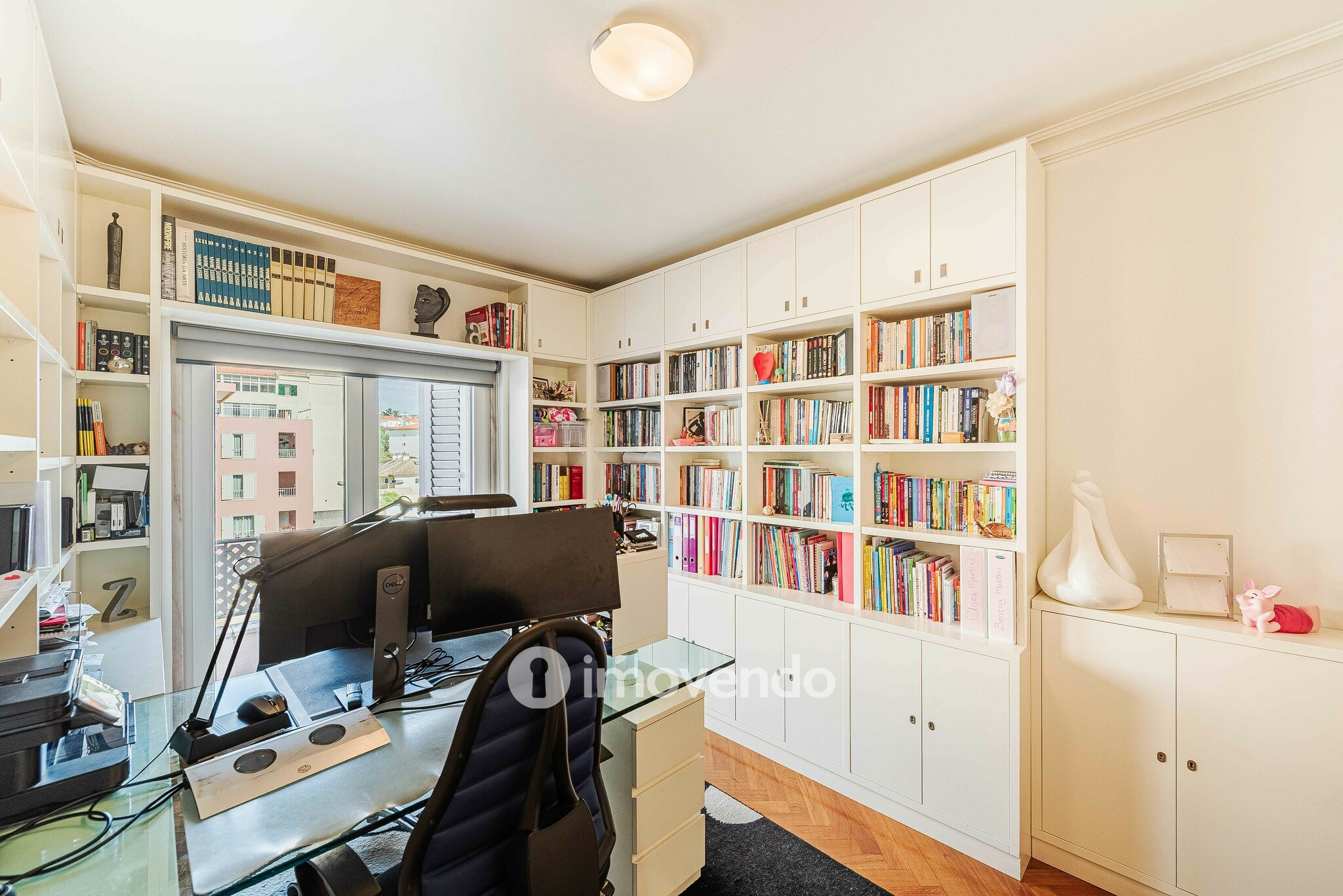 Apartamento T3 exclusivo, com garagem e vista mar, na Parede